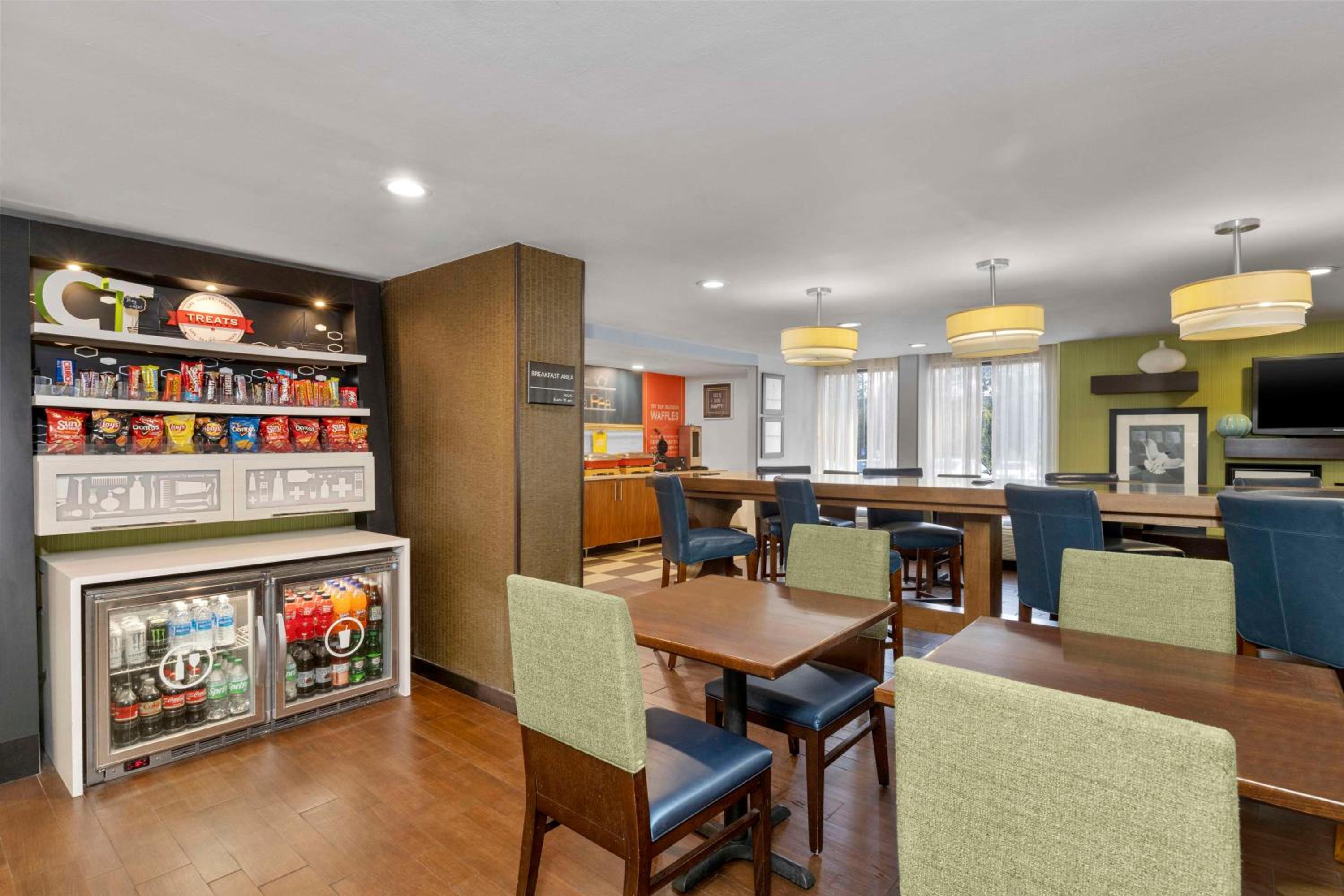 Milford Vacations - Hampton Inn by Hilton Milford - Property Image 38