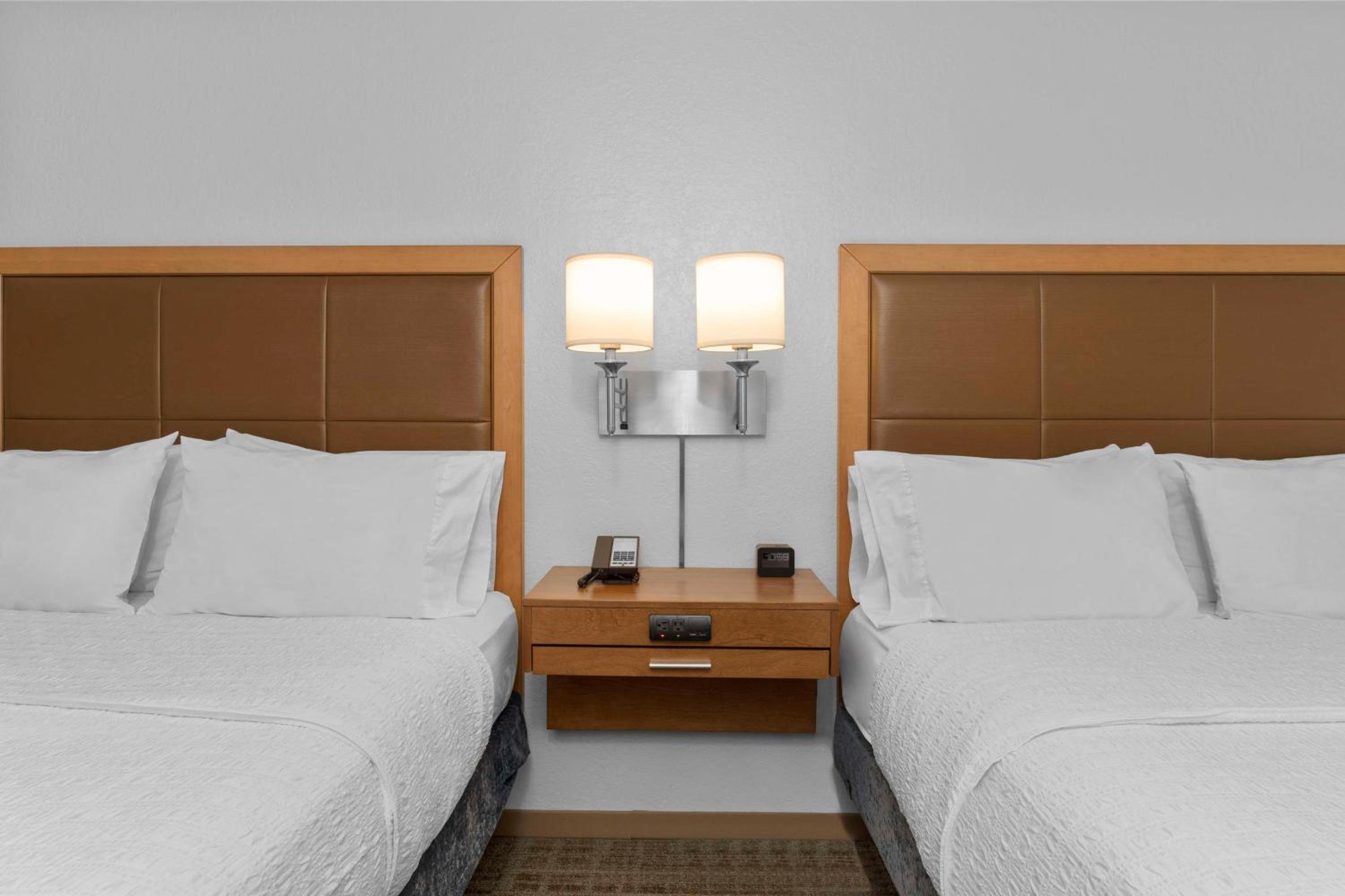 Milford Vacations - Hampton Inn by Hilton Milford - Property Image 15