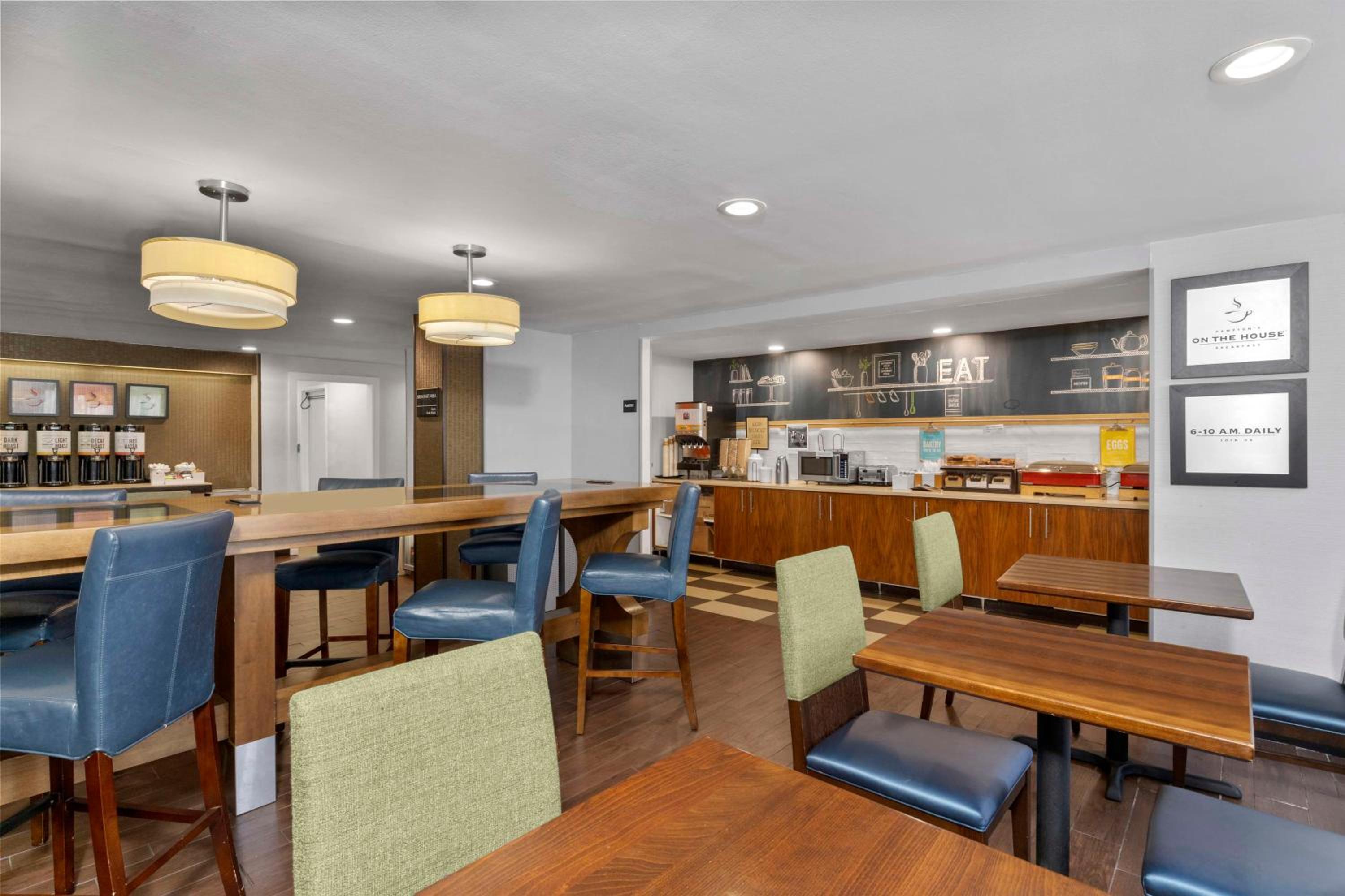 Milford Vacations - Hampton Inn by Hilton Milford - Property Image 37