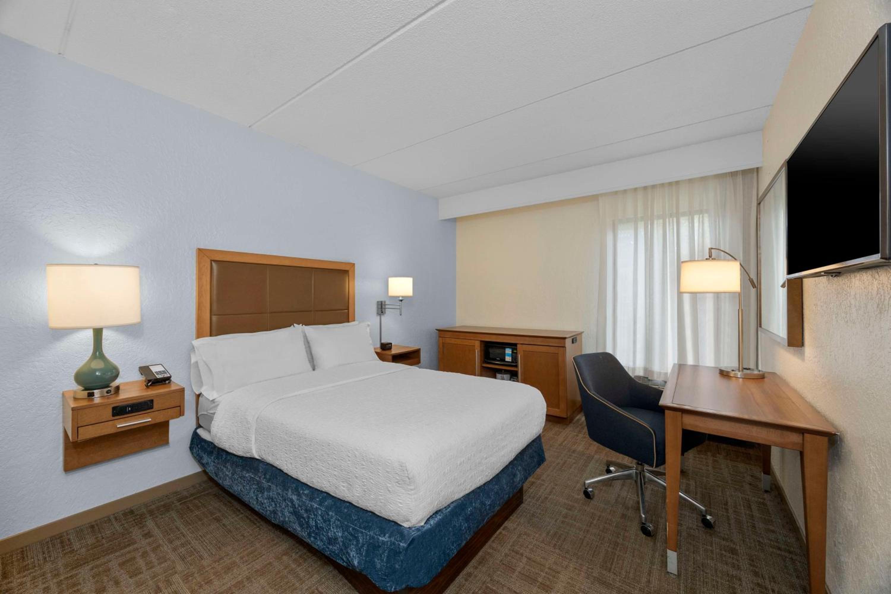 Milford Vacations - Hampton Inn by Hilton Milford - Property Image 16