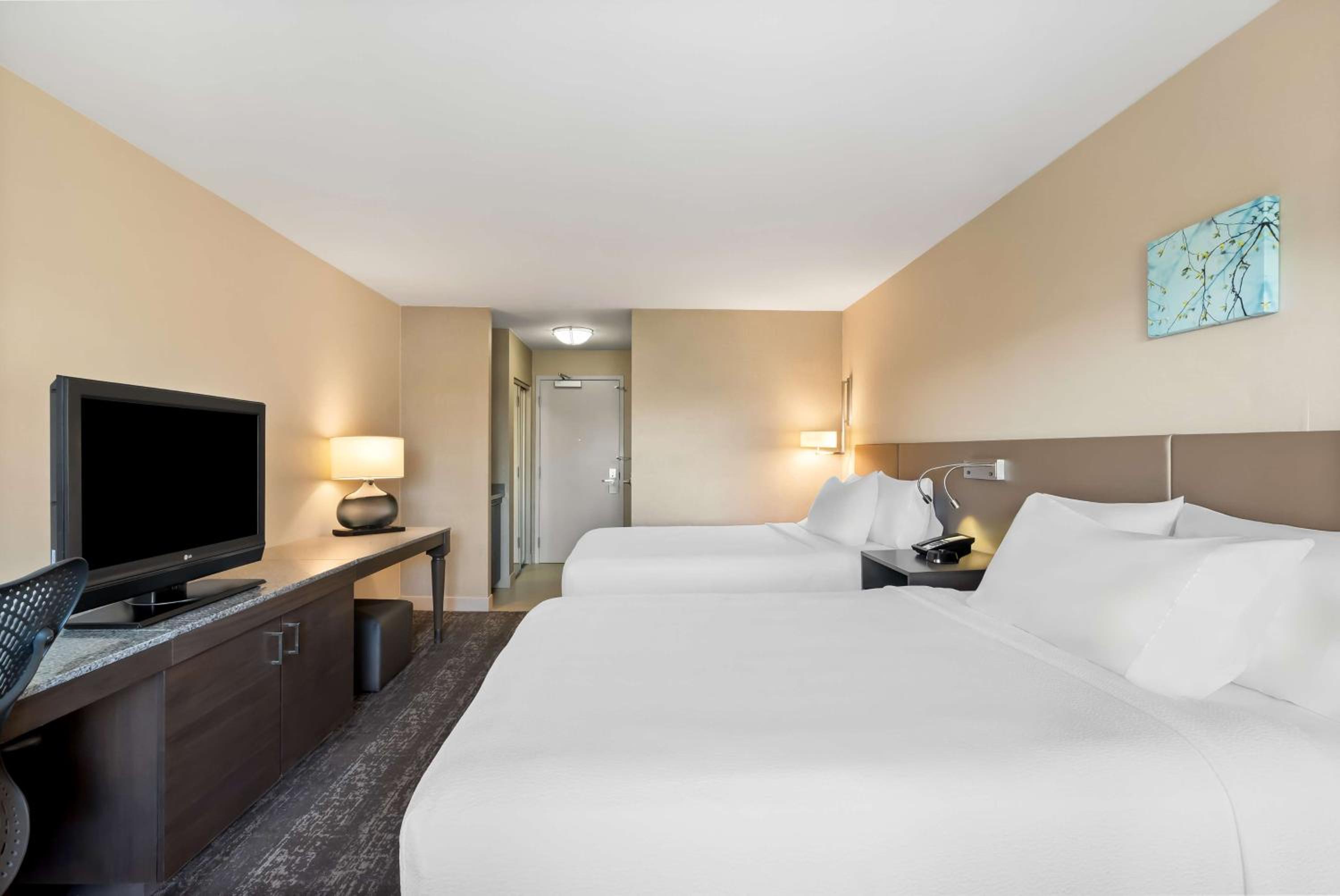 Fairfield Vacations - Hilton Garden Inn Fairfield - Property Image 8