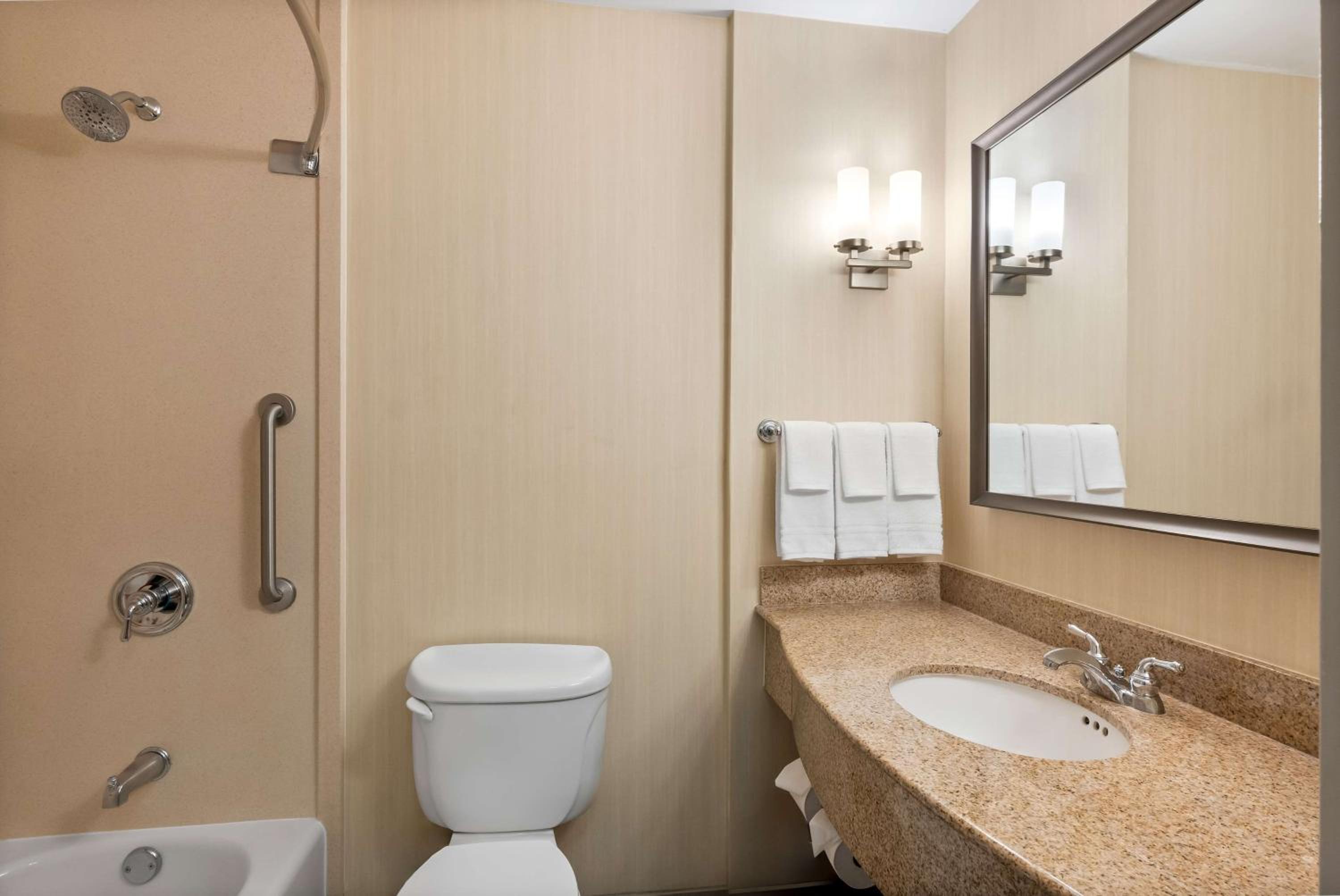 Fairfield Vacations - Hilton Garden Inn Fairfield - Property Image 13