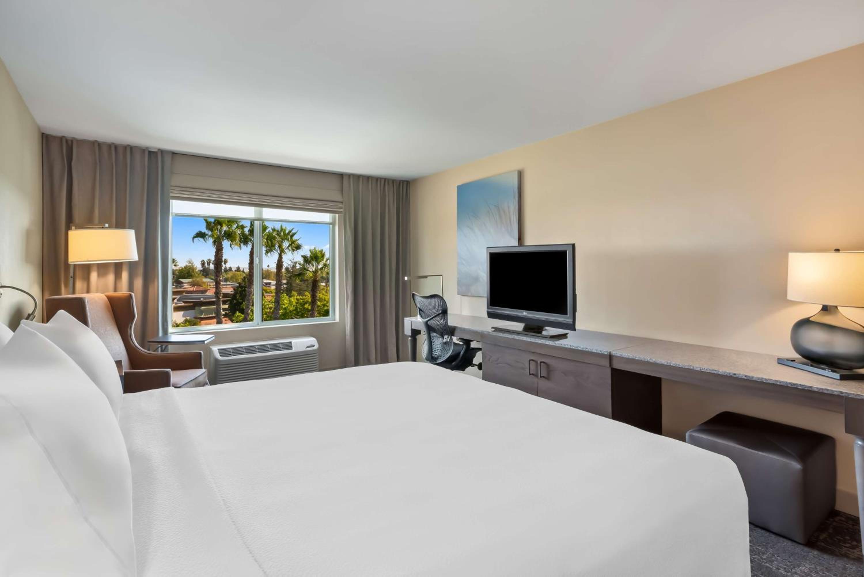 Fairfield Vacations - Hilton Garden Inn Fairfield - Property Image 15