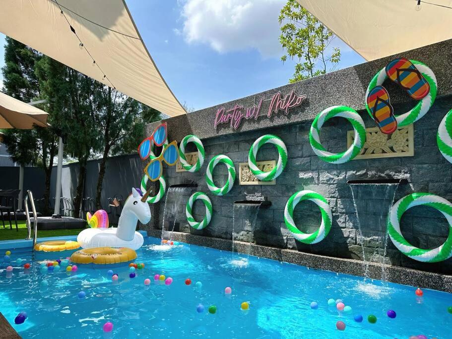 Private Pool Modern Holiday Home Mount Austin JB