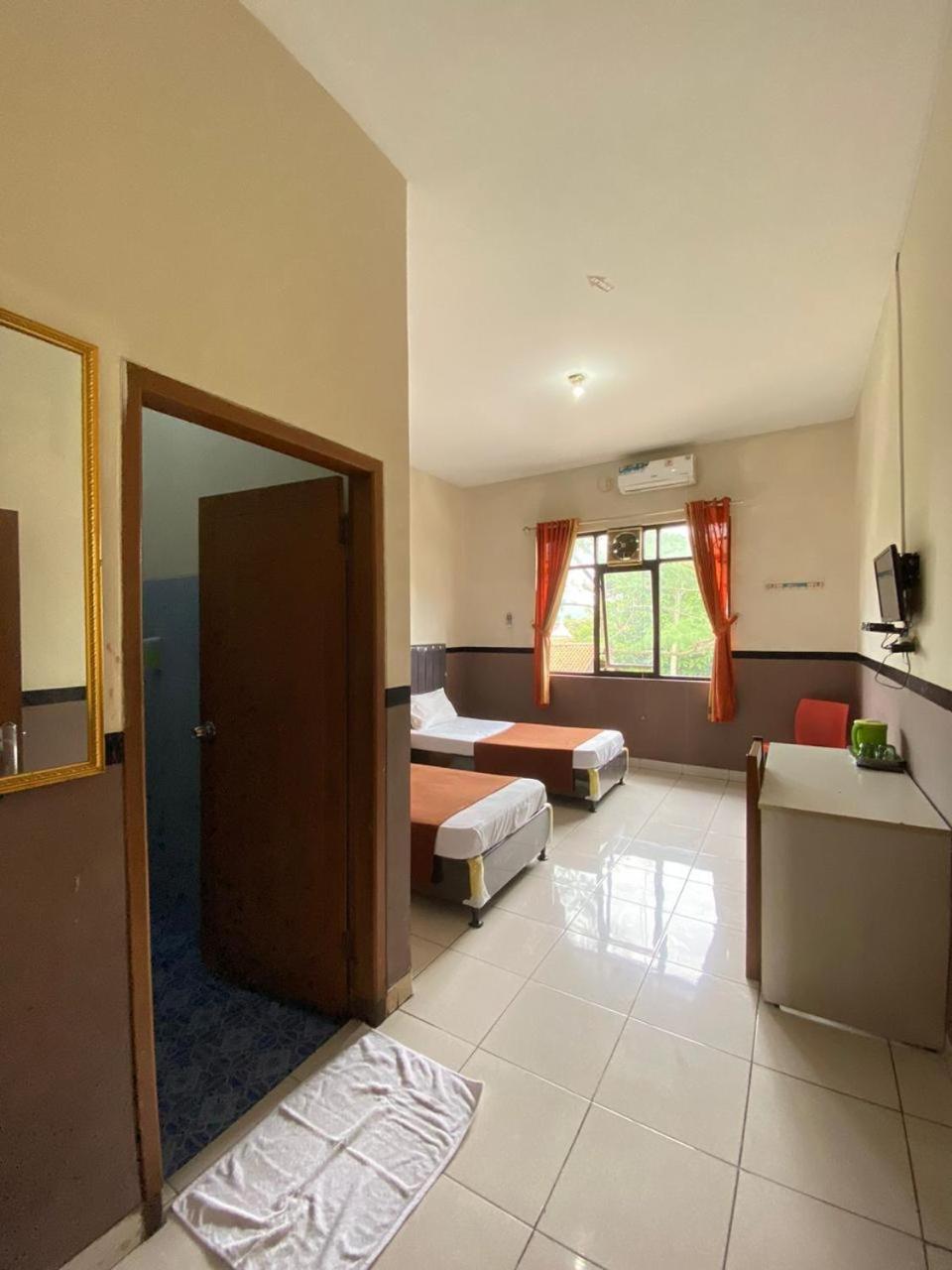 Handayani Hotel