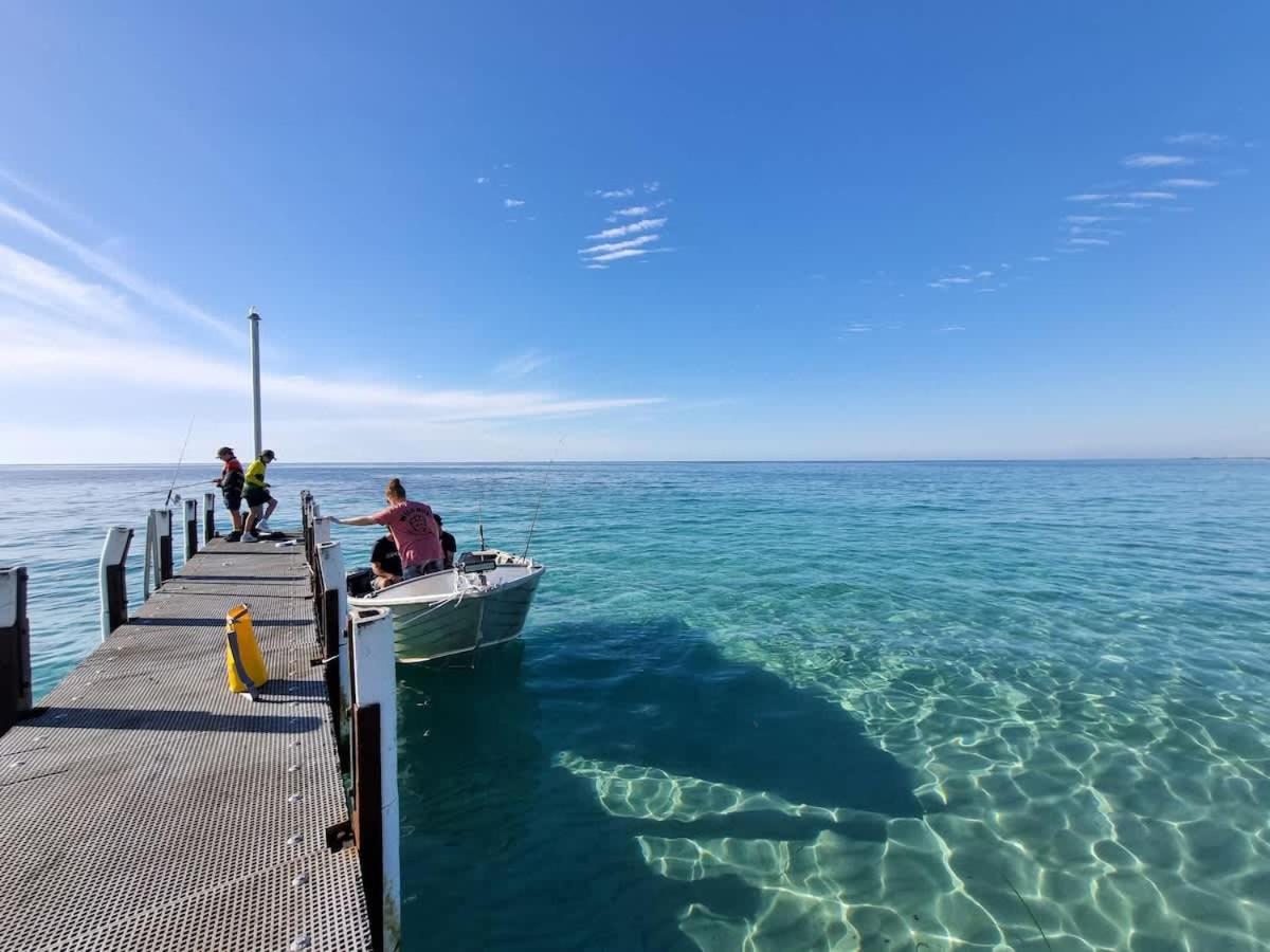 Beachfront Bliss, waterfront Geographe bay