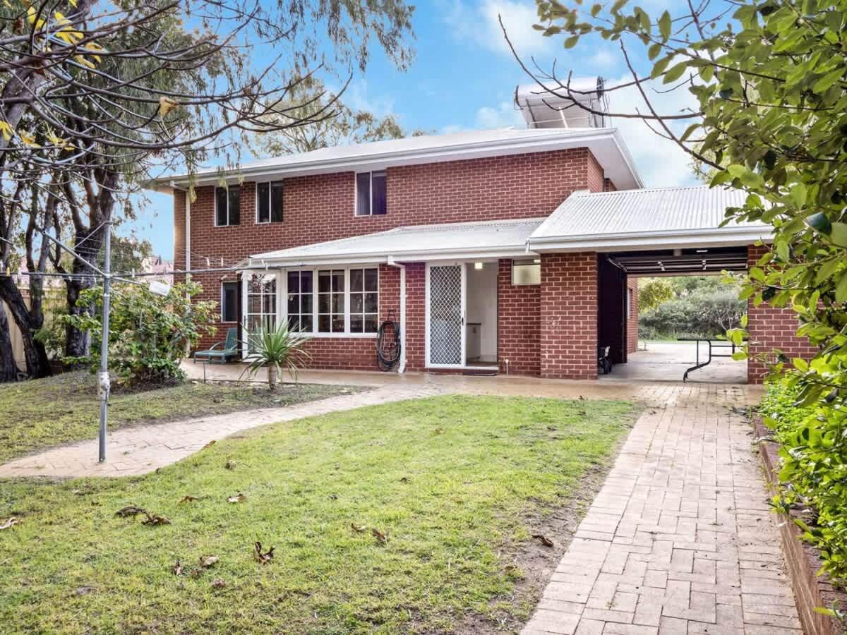 Beachfront Bliss, waterfront Geographe bay