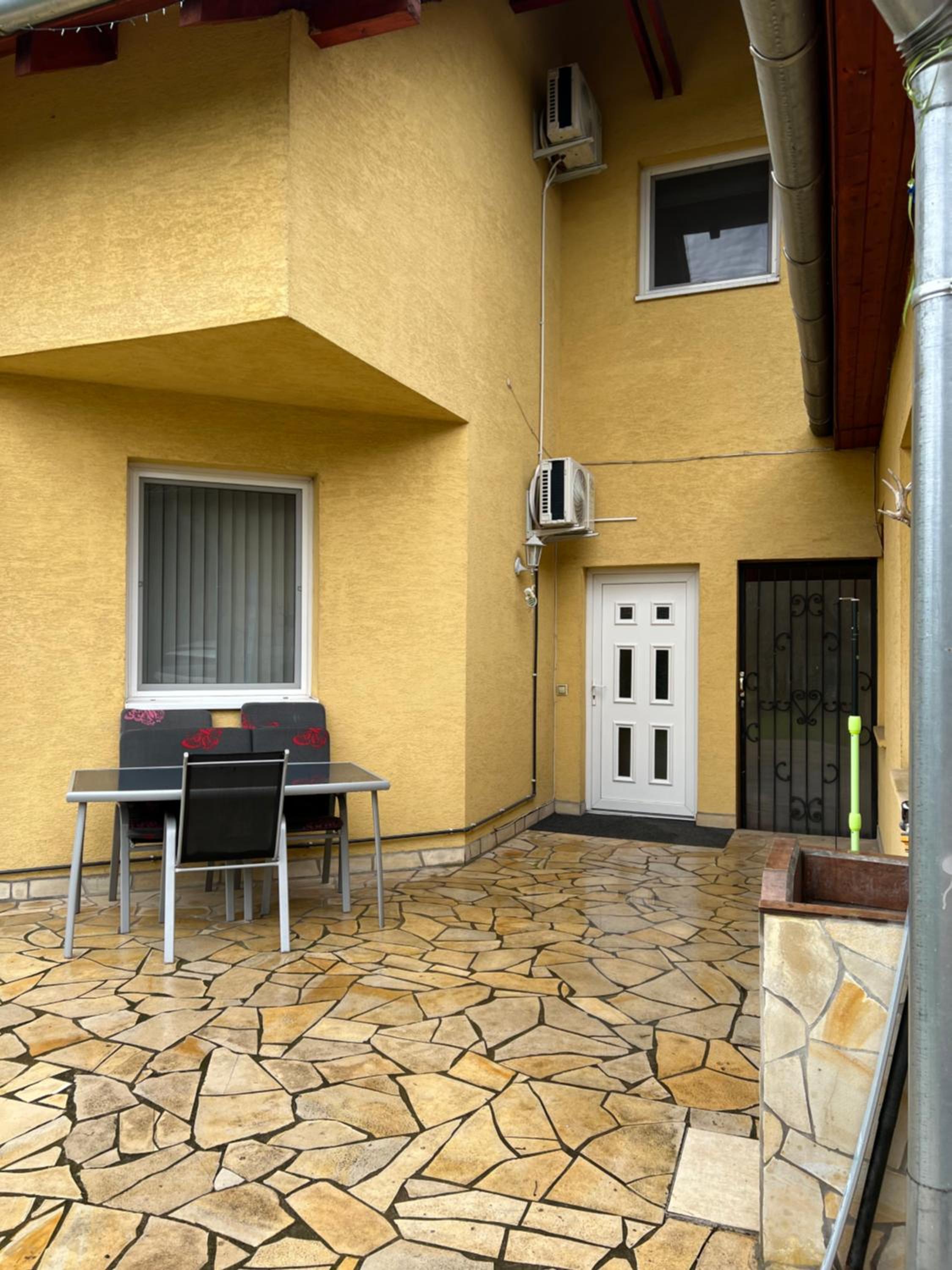 Monika's Apartman view 3