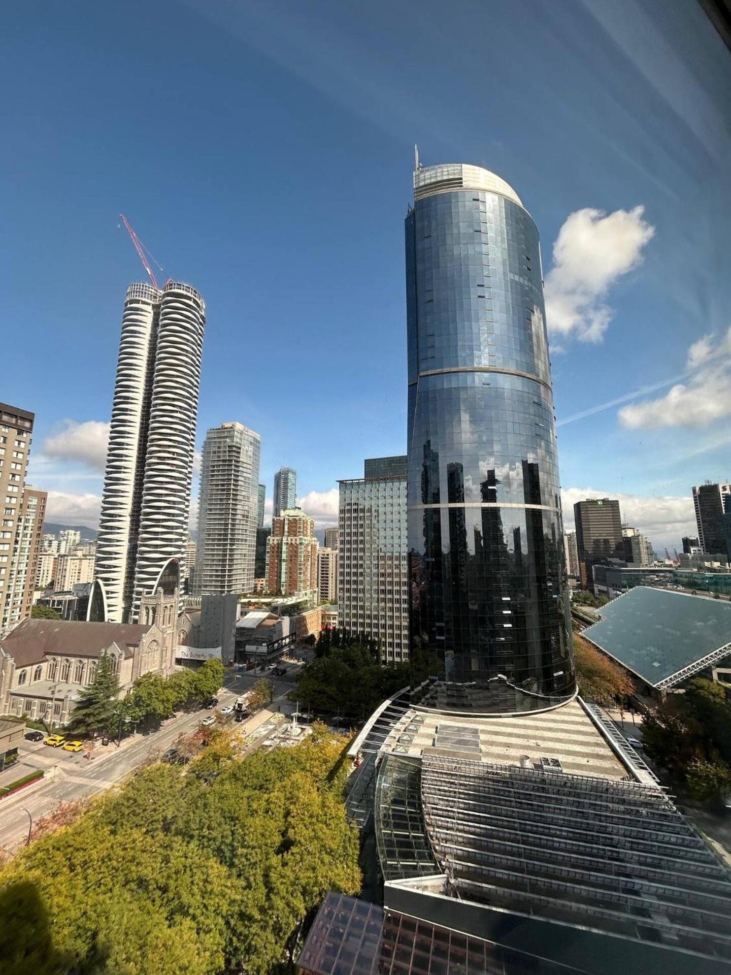 City Retreat With Views in the Heart of Downtown