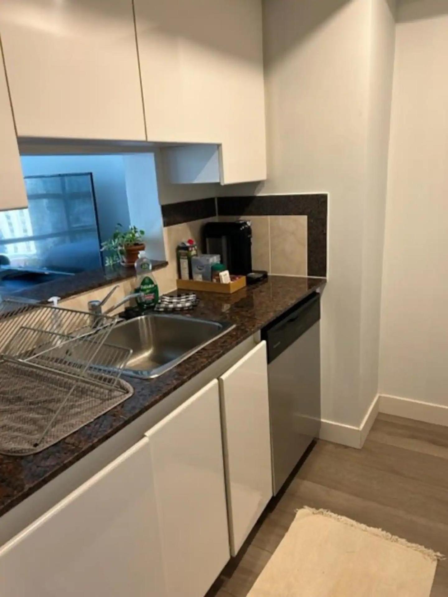 City Retreat With Views in the Heart of Downtown