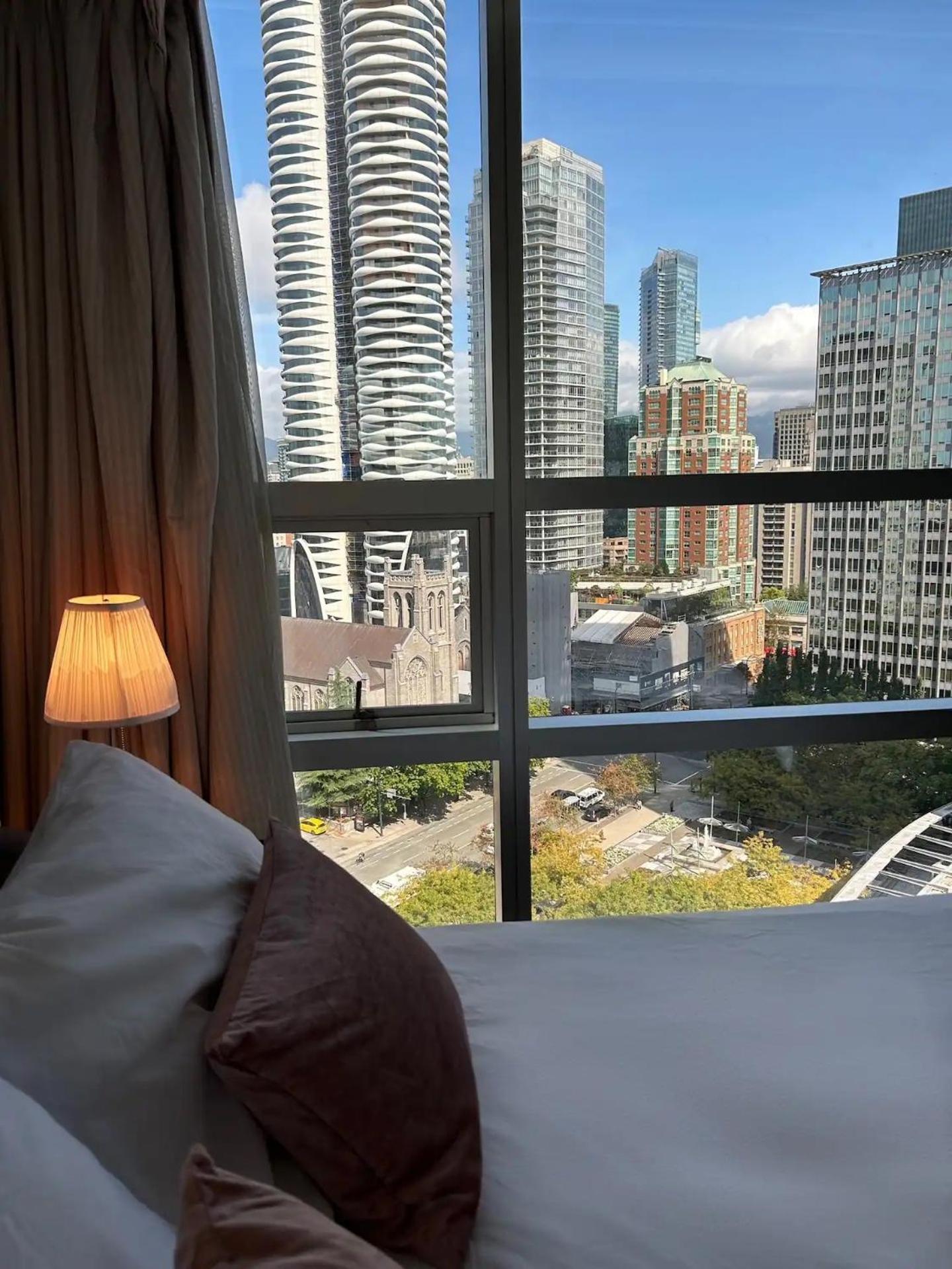 City Retreat With Views in the Heart of Downtown