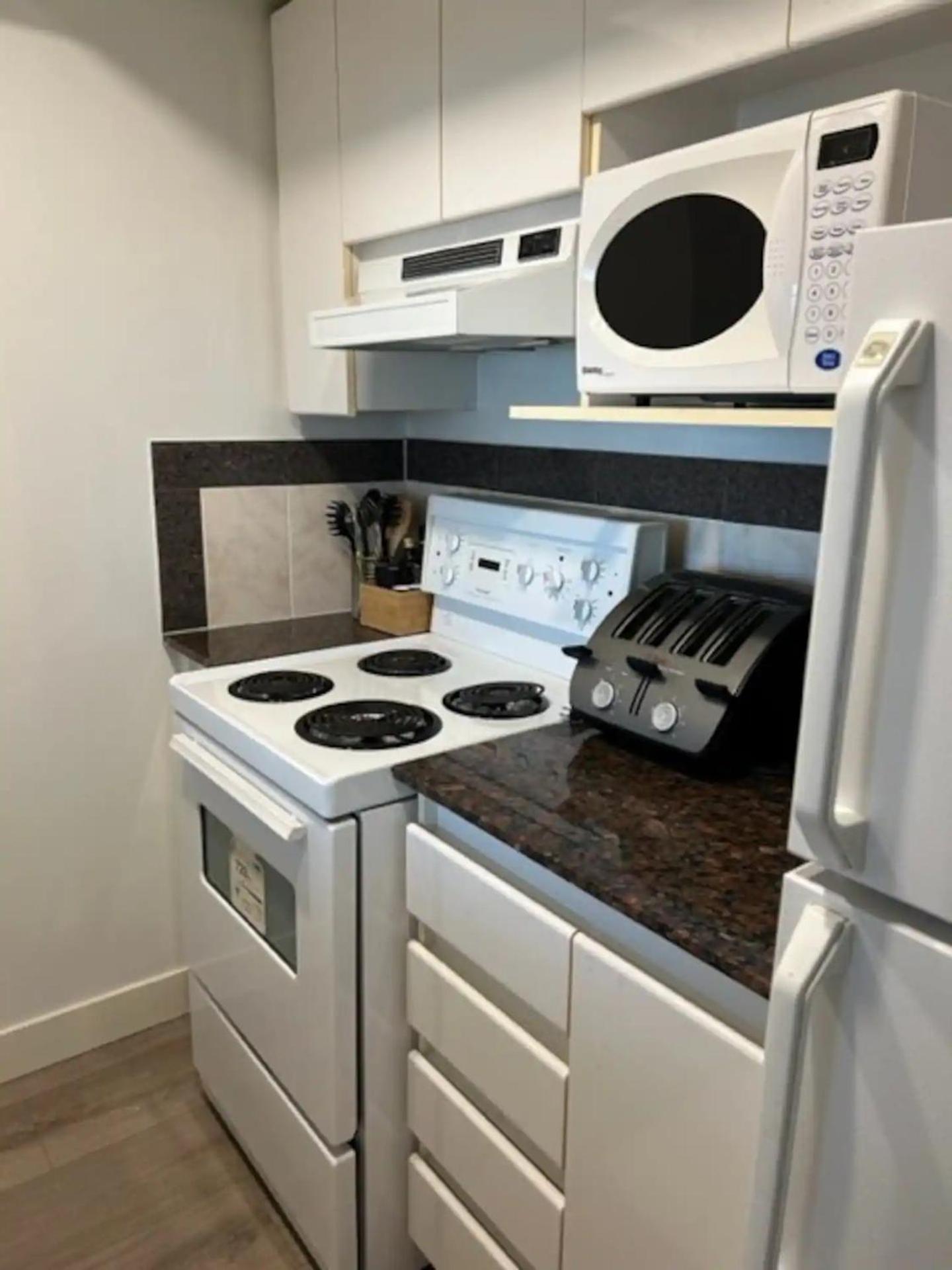 City Retreat With Views in the Heart of Downtown
