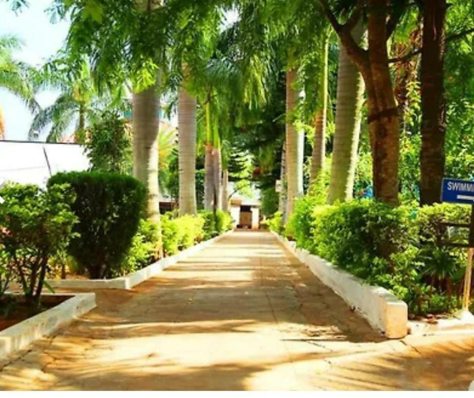 Thavika O Nila Resort & Convention Centre