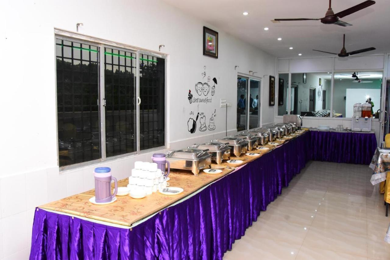 Thavika O Nila Resort & Convention Centre