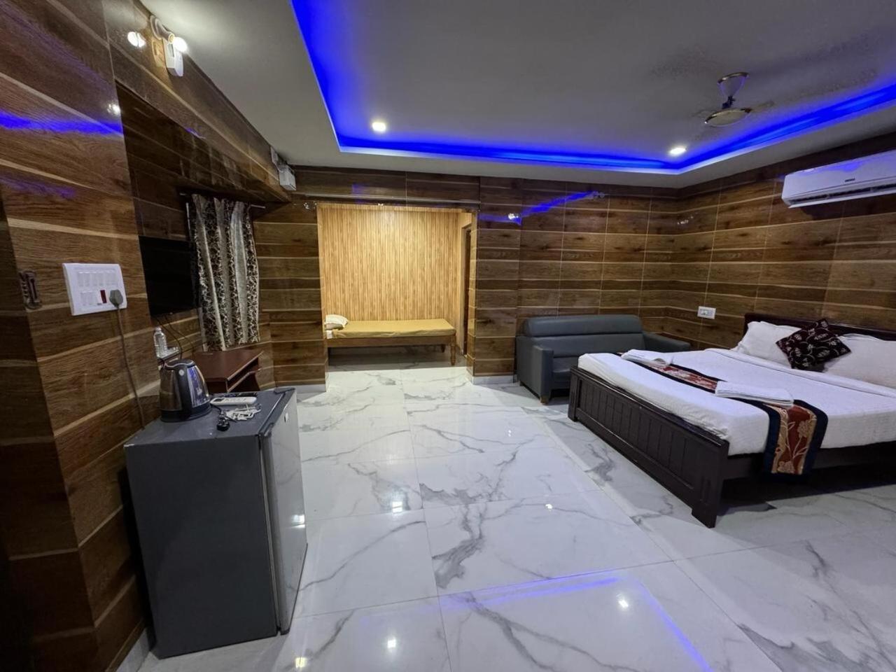 Thavika O Nila Resort & Convention Centre