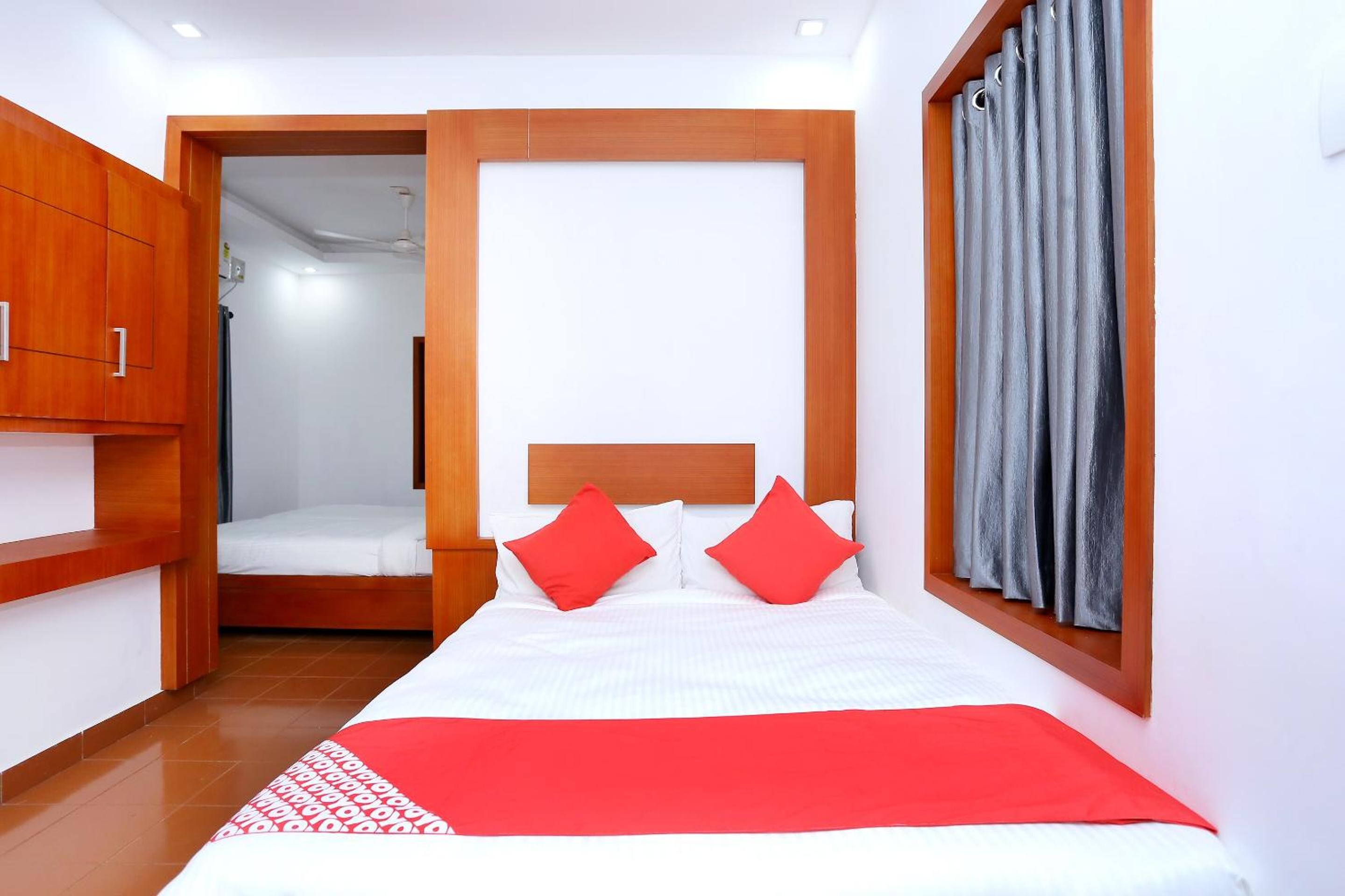 Hotel O Vadanappally Thrissur