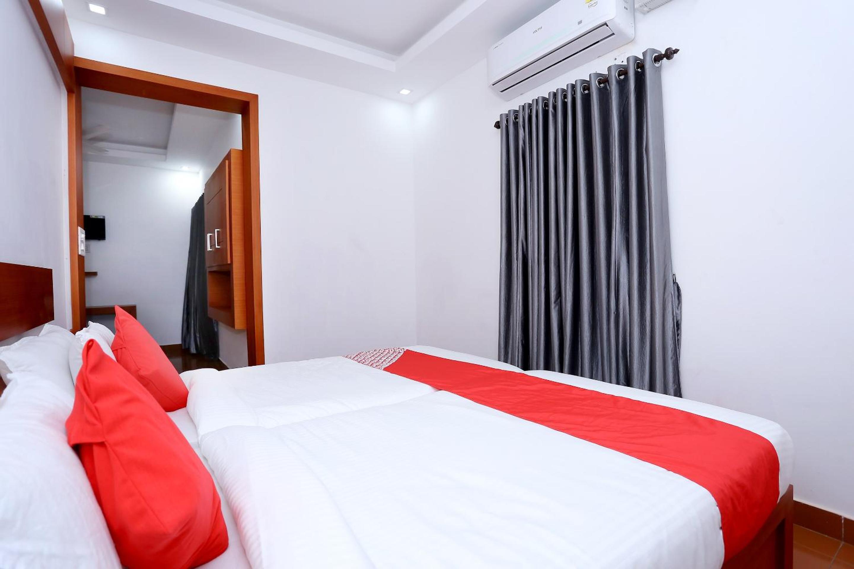 Hotel O Vadanappally Thrissur