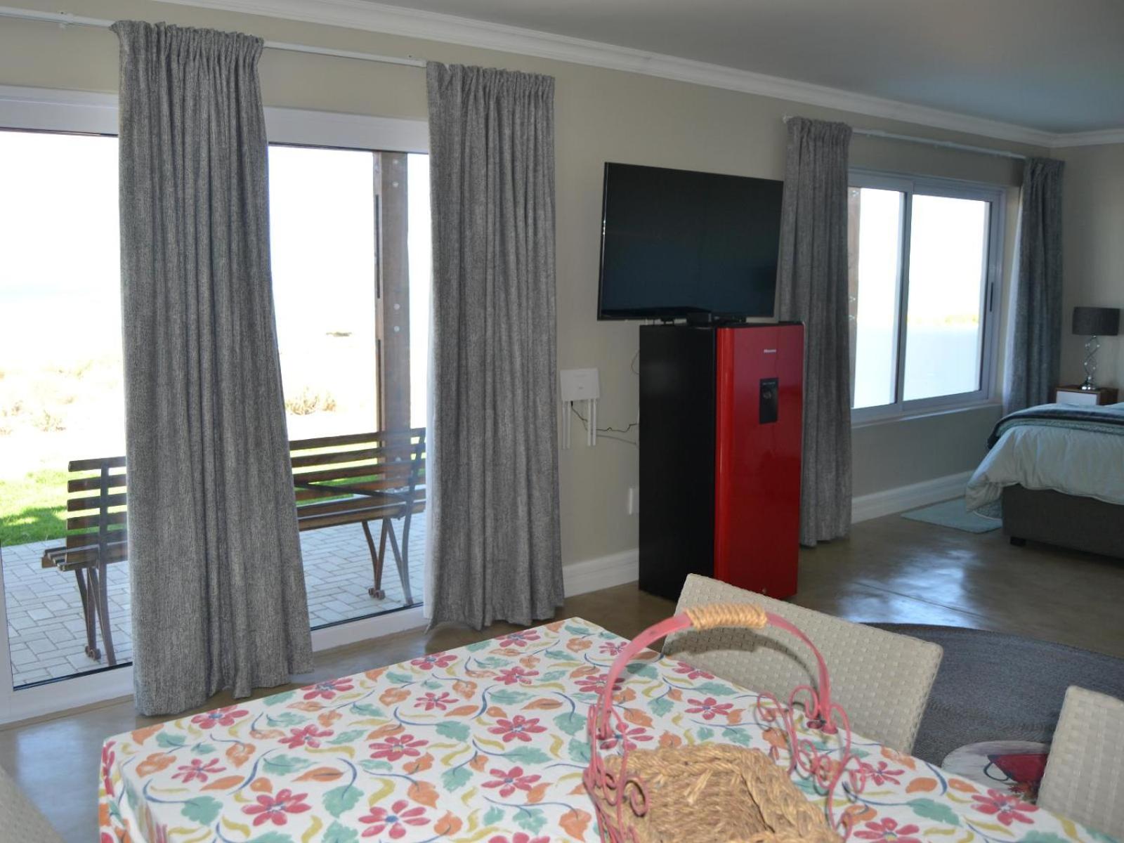 Sea Views Beach Cottage view 4