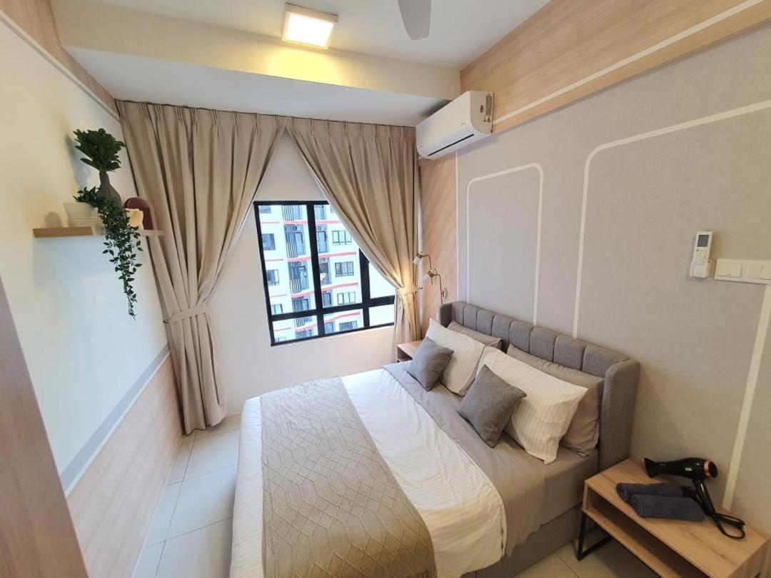 Cozy 2 bedrooms 4 pax Menjalara Near Desa Park City