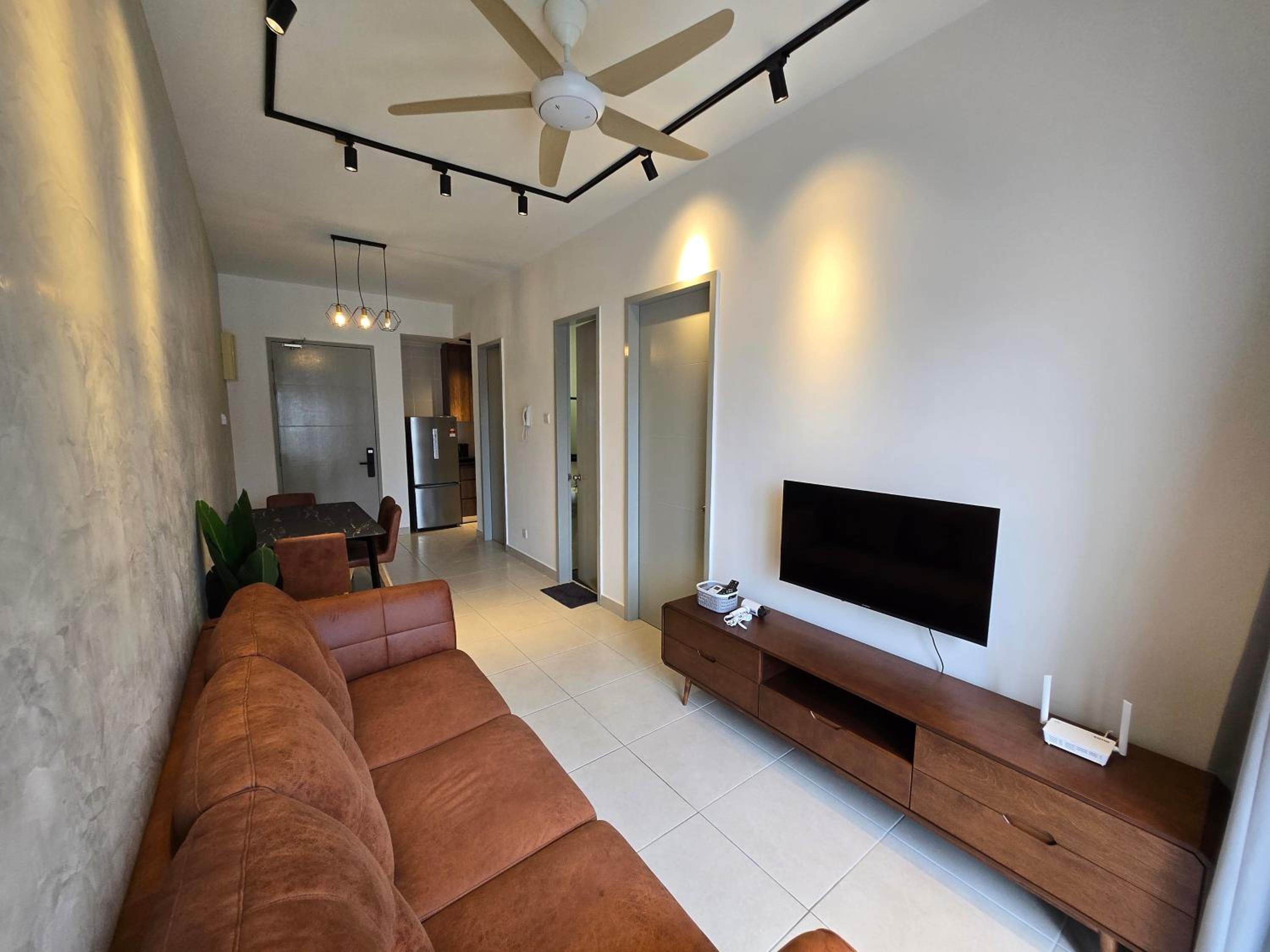 Cozy 2 bedrooms 4 pax Menjalara Near Desa Park City