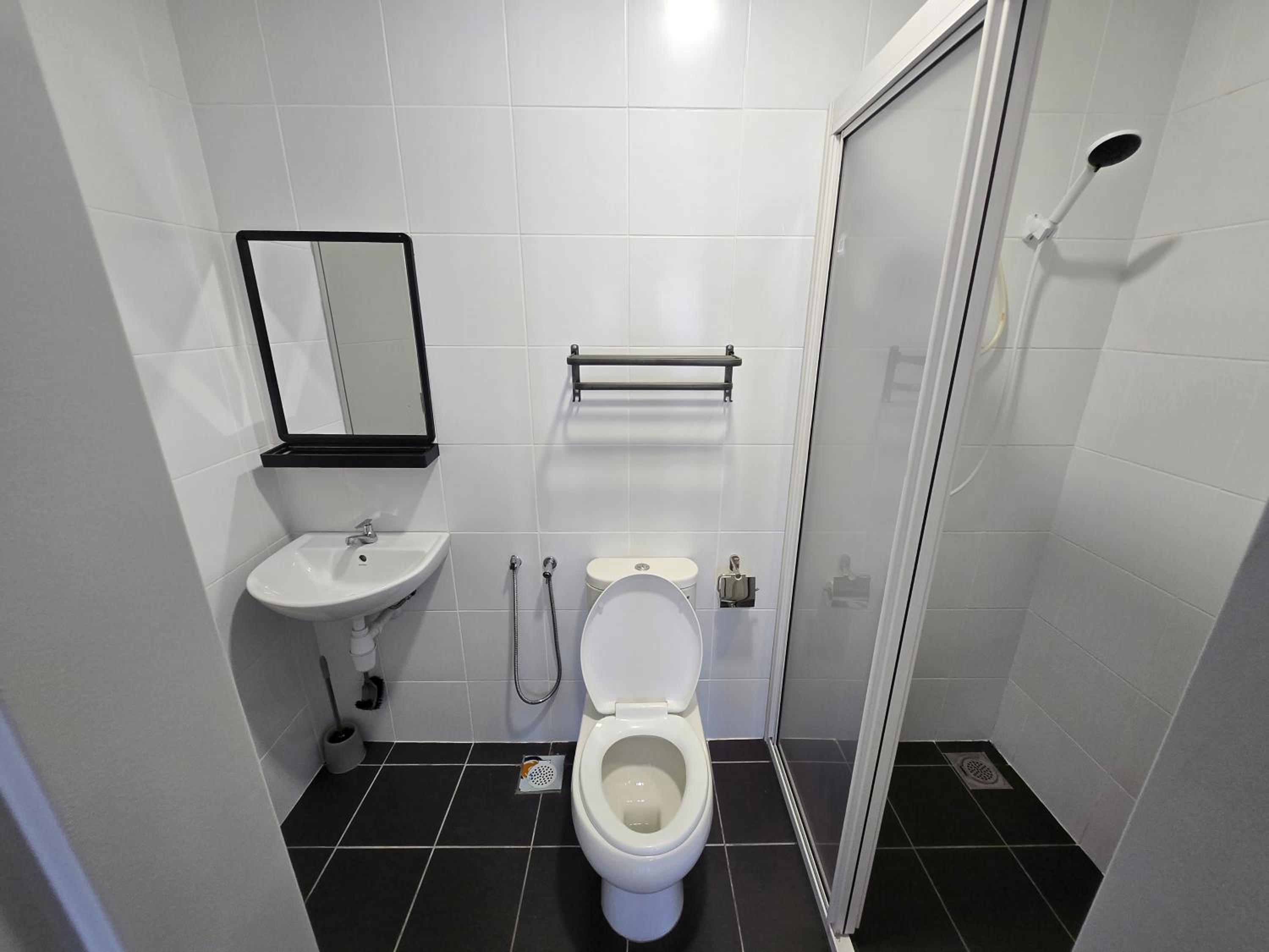 Cozy 2 bedrooms 4 pax Menjalara Near Desa Park City