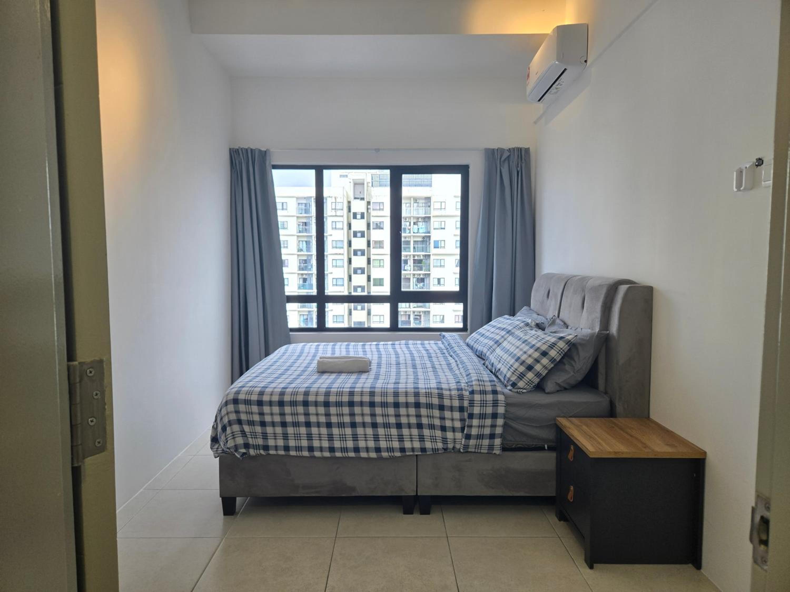 Cozy 2 bedrooms 4 pax Menjalara Near Desa Park City