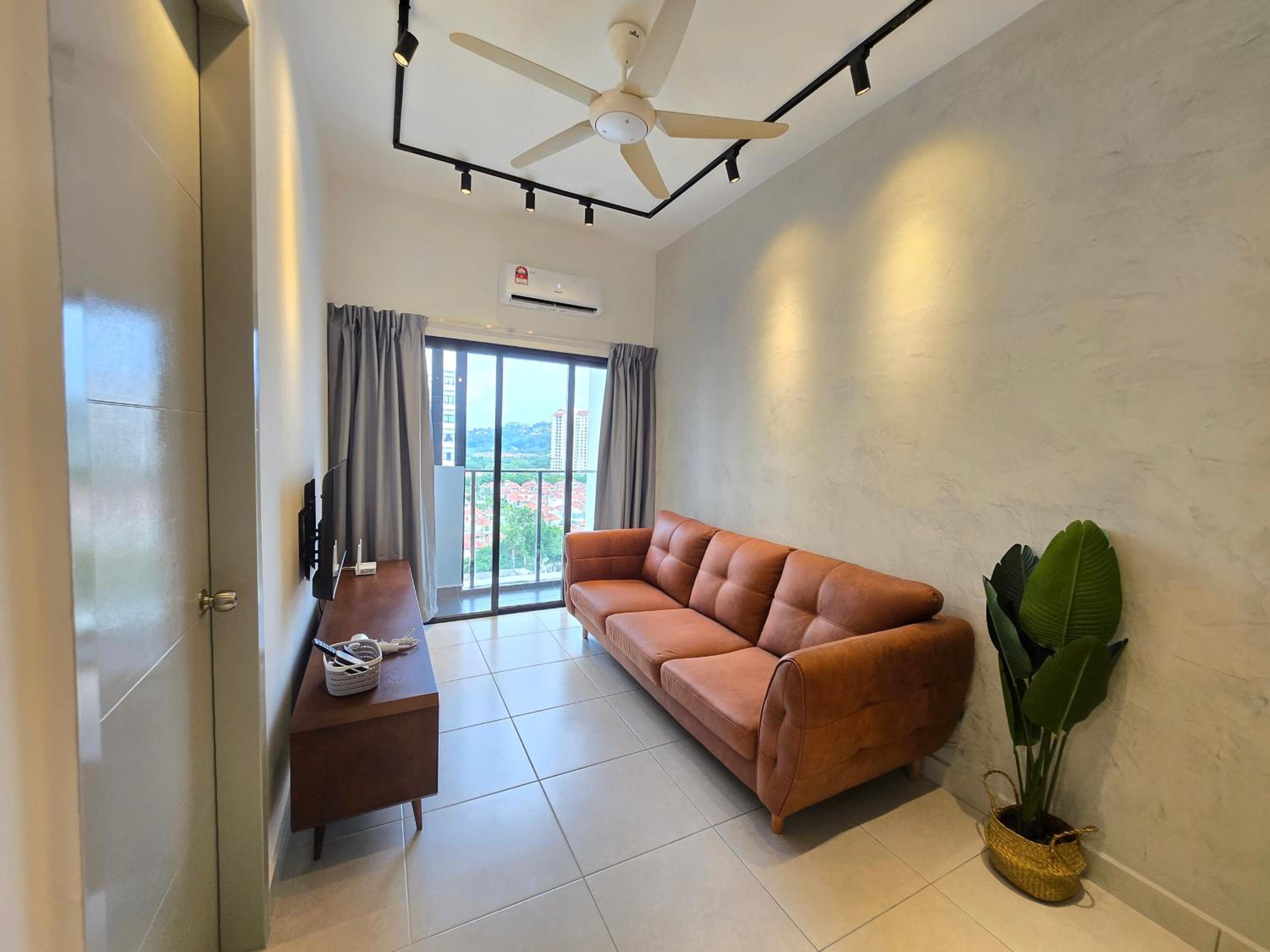Cozy 2 bedrooms 4 pax Menjalara Near Desa Park City