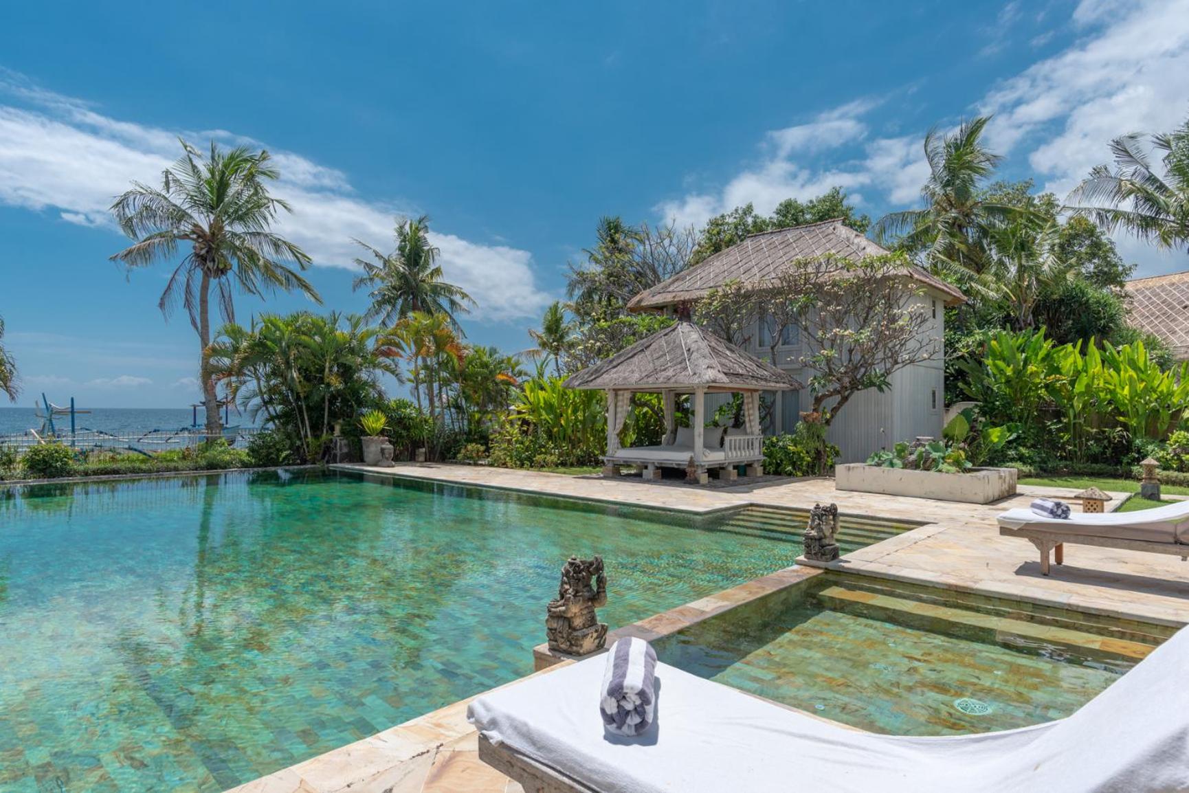 Villa Lotus Dencarik view 4