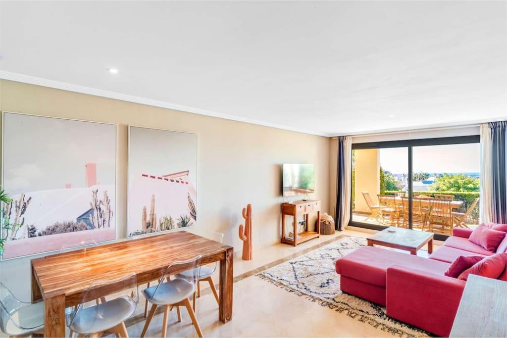 La vie en Rose - Sea Views Flat