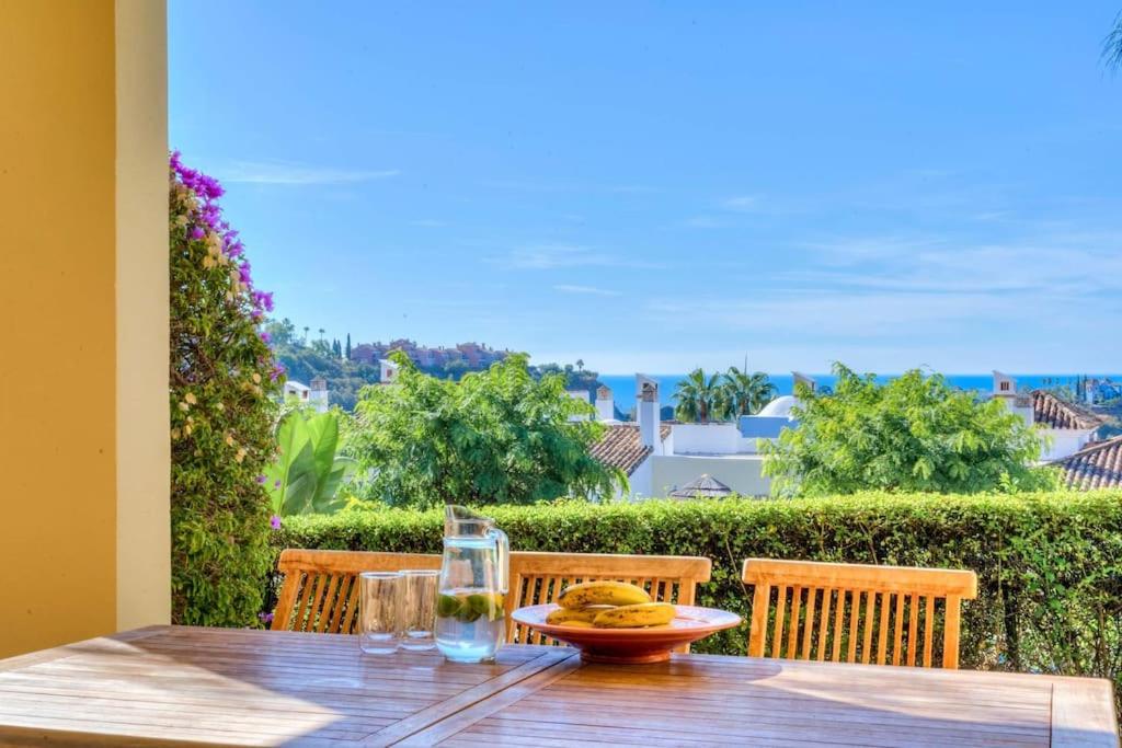La vie en Rose - Sea Views Flat