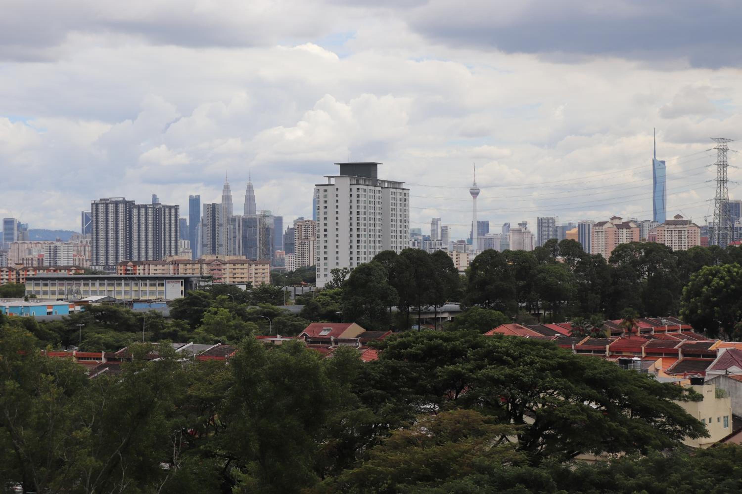 Lakeside 2BR Apartment Near Batu Caves Kepong Aradia