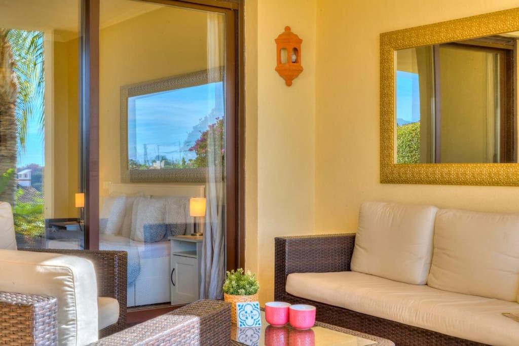 La vie en Rose - Sea Views Flat