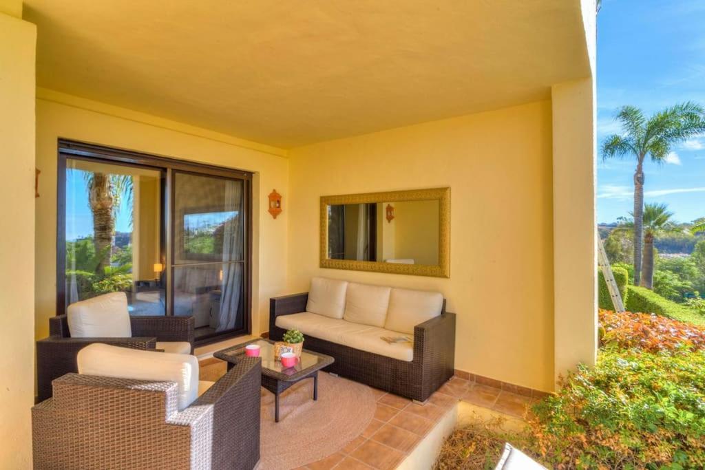 La vie en Rose - Sea Views Flat