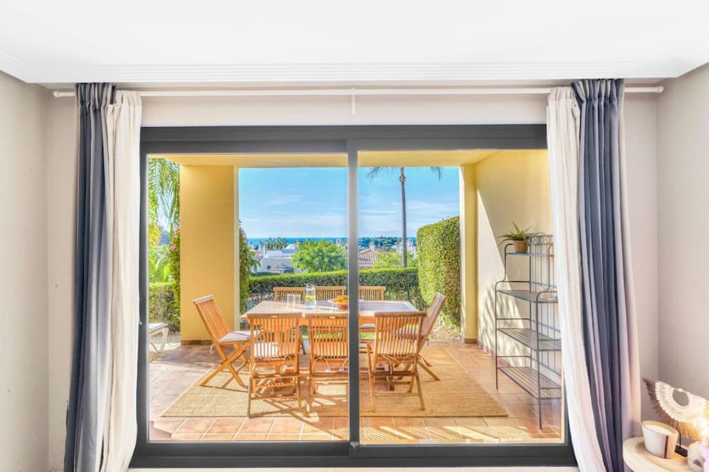 La vie en Rose - Sea Views Flat