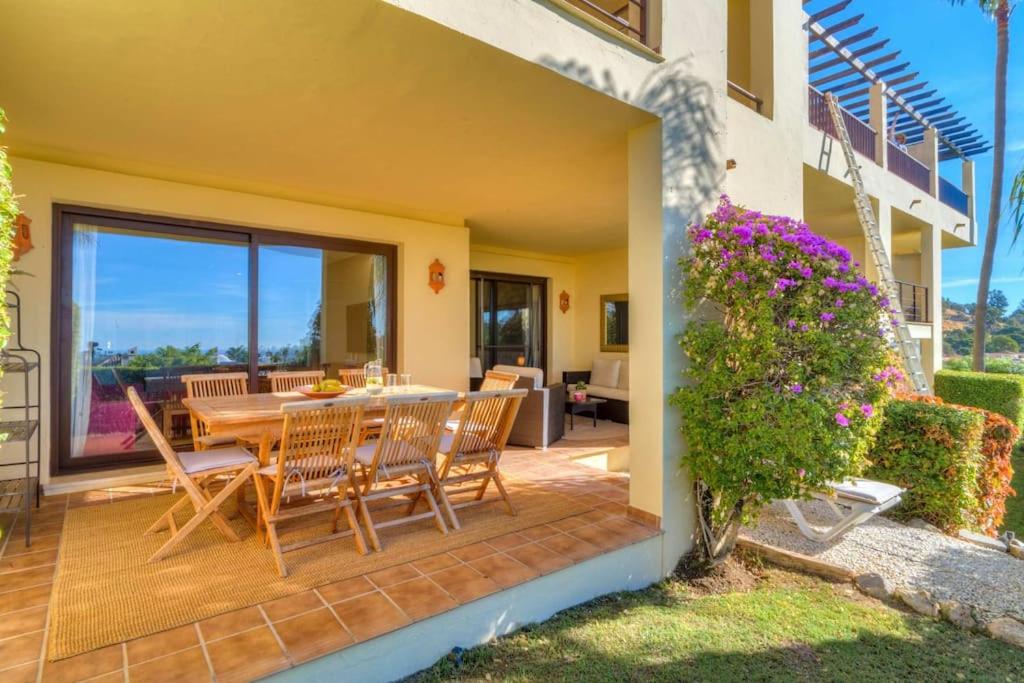 La vie en Rose - Sea Views Flat