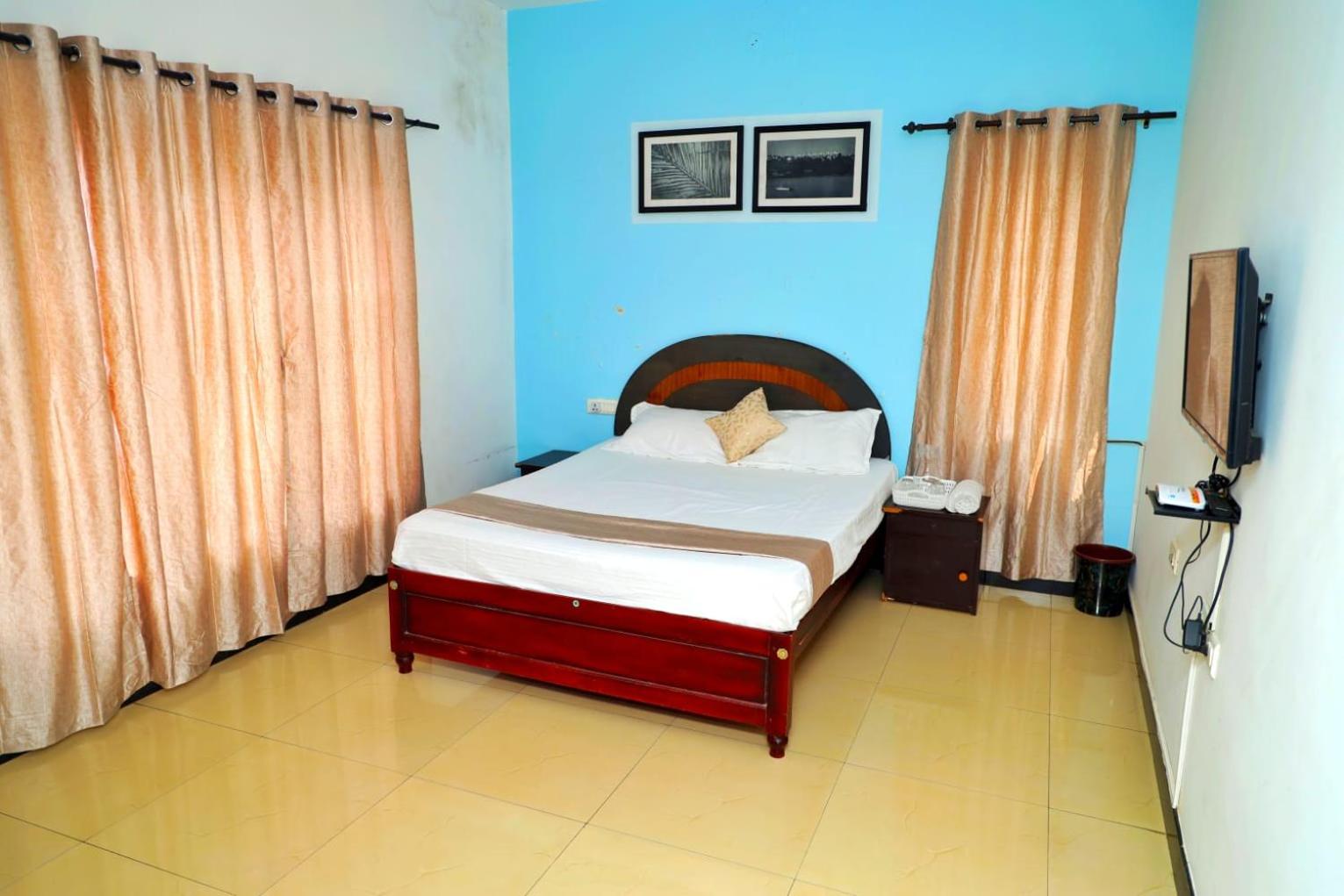 Elk Hill Palace view 5