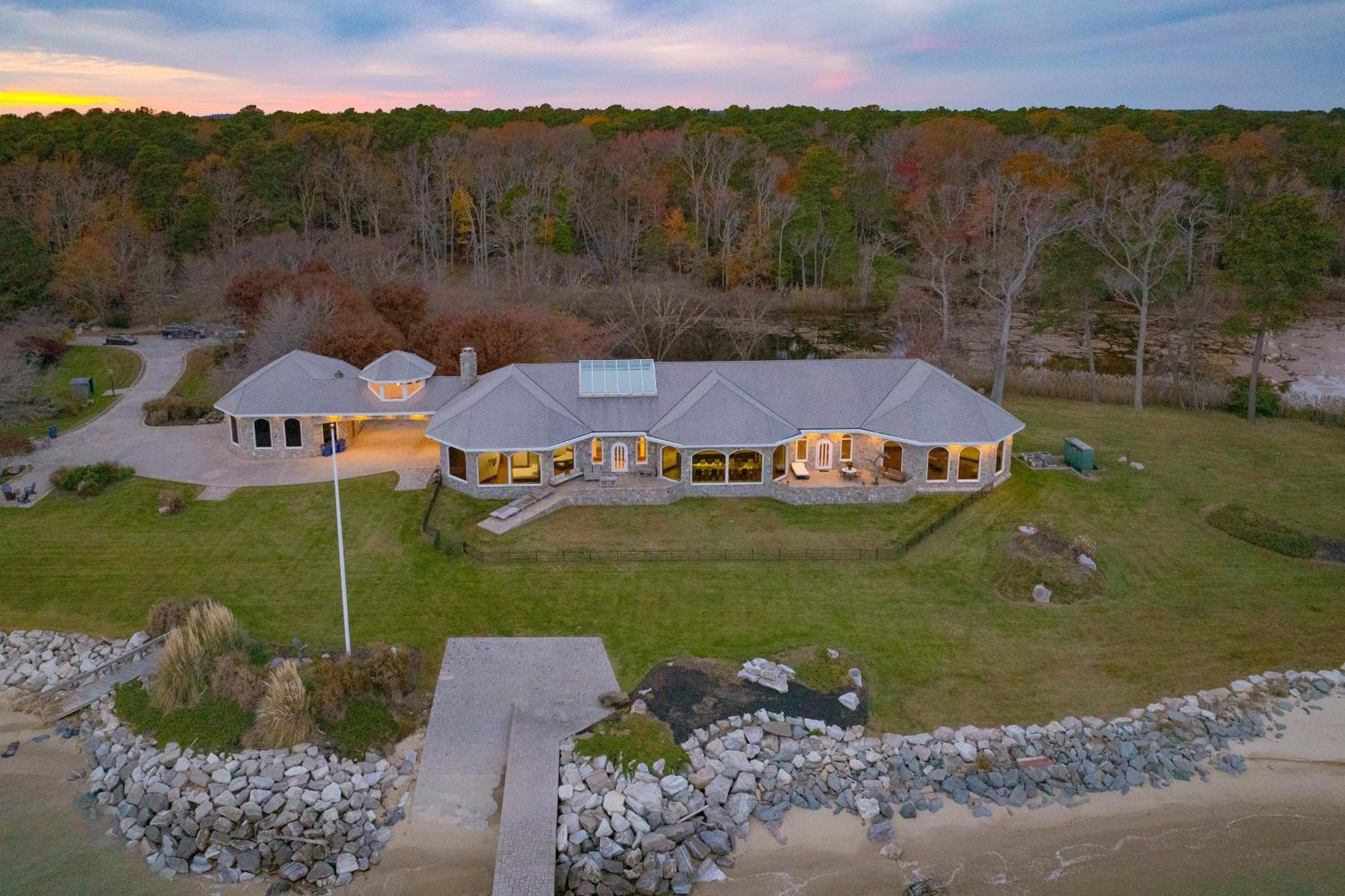 Bay Estate Luxe Waterfront Home w Private Pier MainGuest House Bay Views