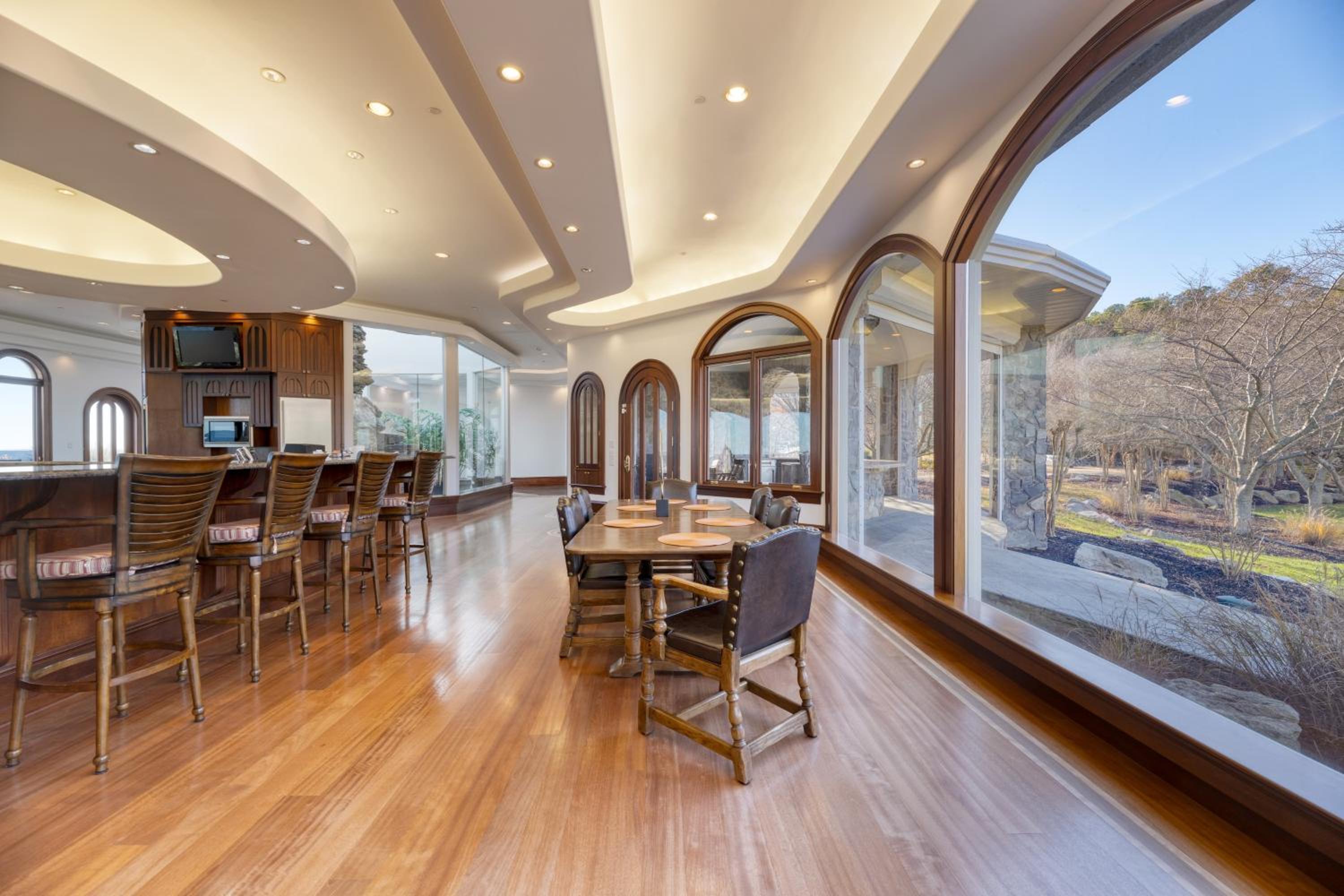 Bay Estate Luxe Waterfront Home w Private Pier MainGuest House Bay Views
