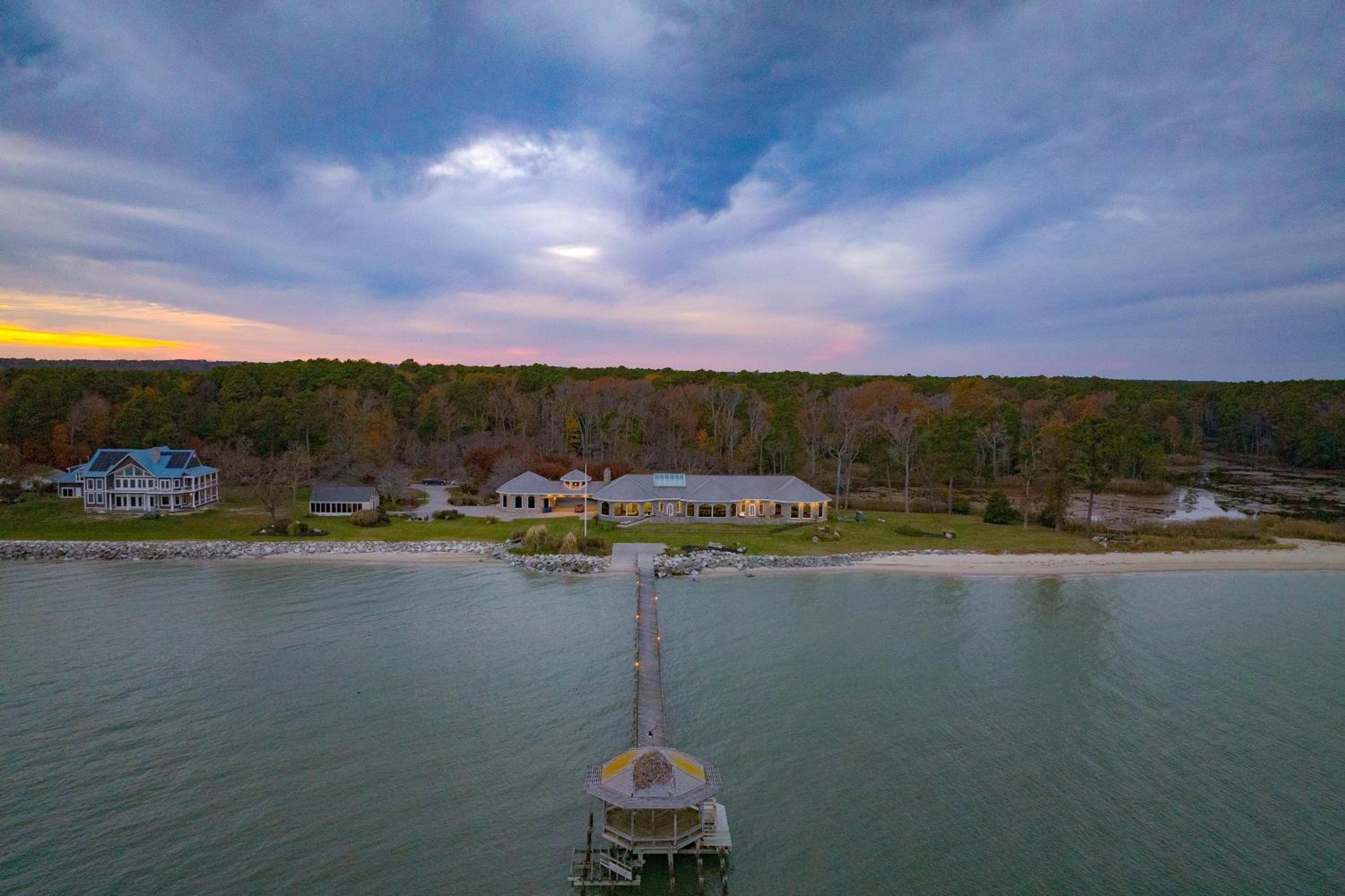 Bay Estate Luxe Waterfront Home w Private Pier MainGuest House Bay Views