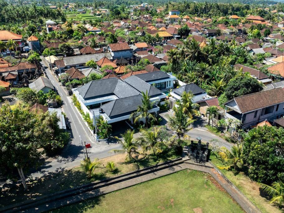 Villa Palmira by Escobar Villas view 2