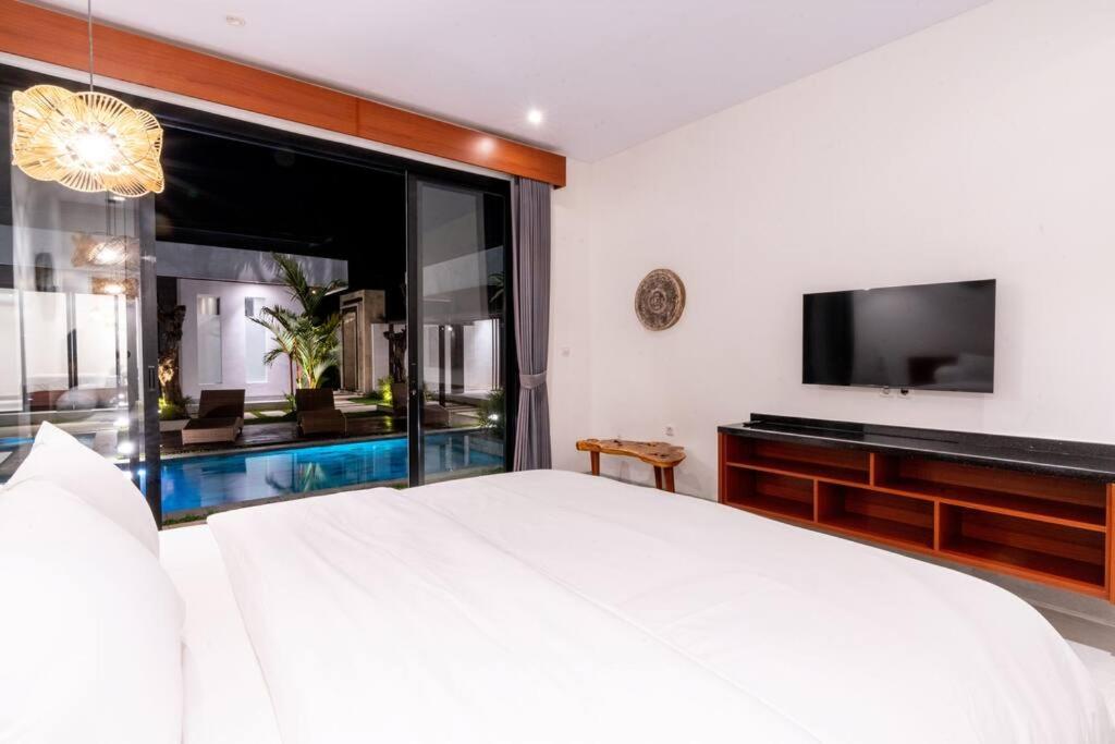 Villa Palmira by Escobar Villas view 5