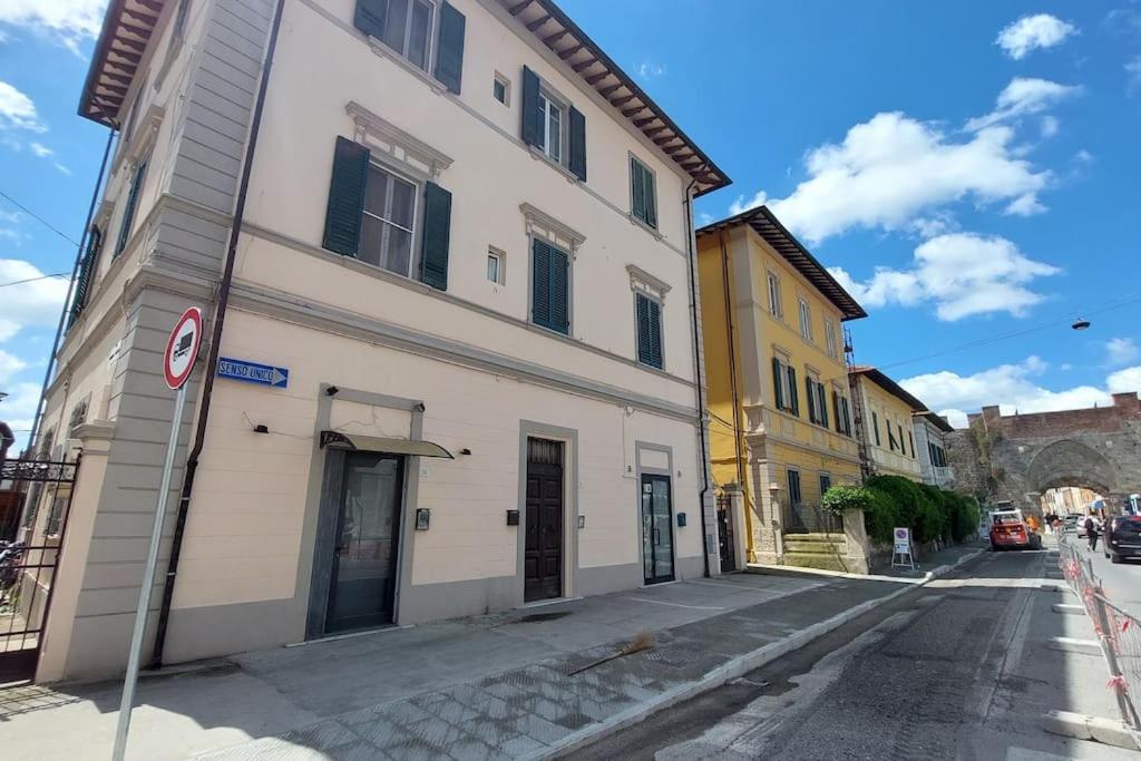 Art studio in Pisa view 3