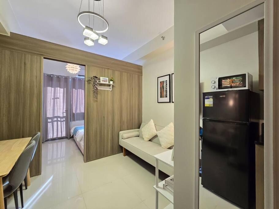 1BR Condotel with Balcony at FAME Residences #FM63 view 5