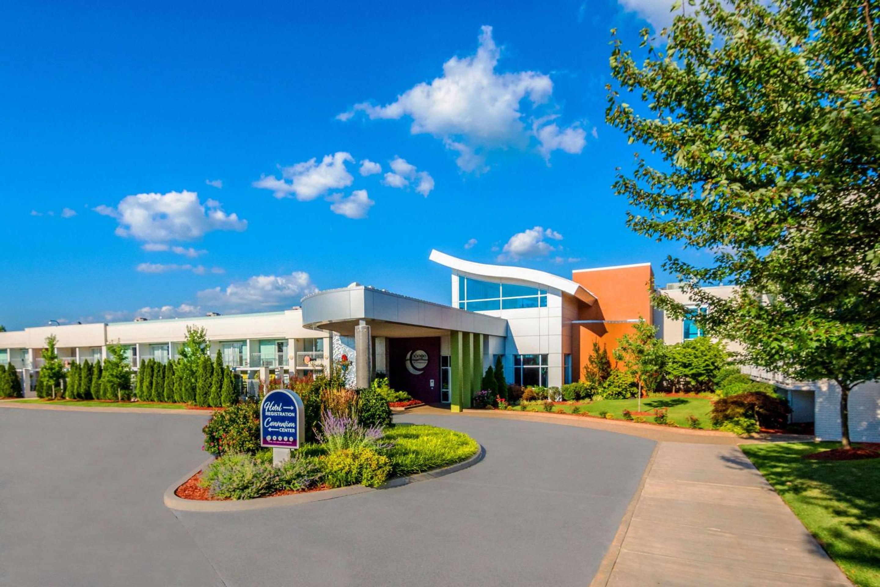Oasis Hotel and Conv Center, an Ascend Collection Hotel