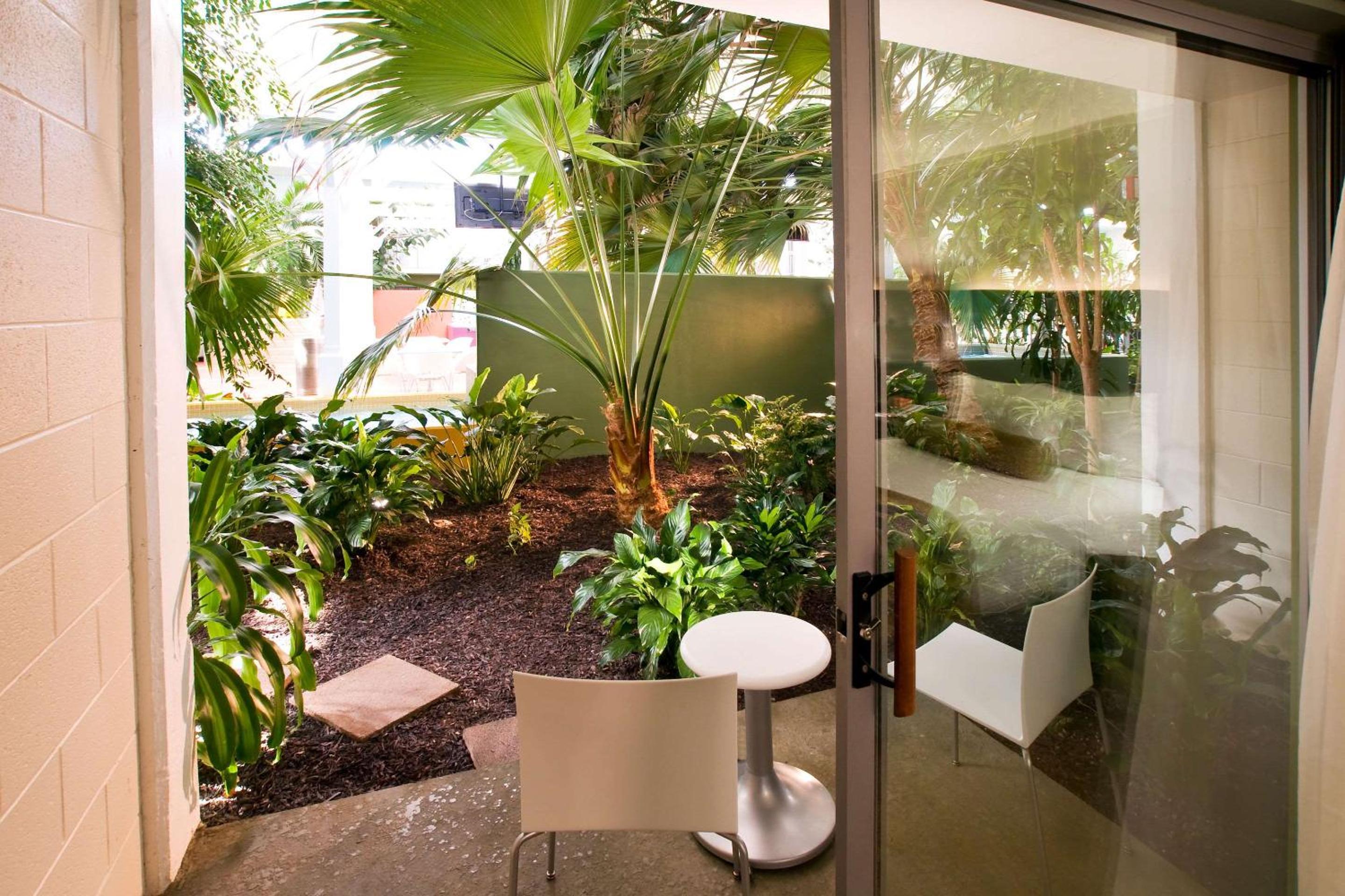 Oasis Hotel and Conv Center, an Ascend Collection Hotel