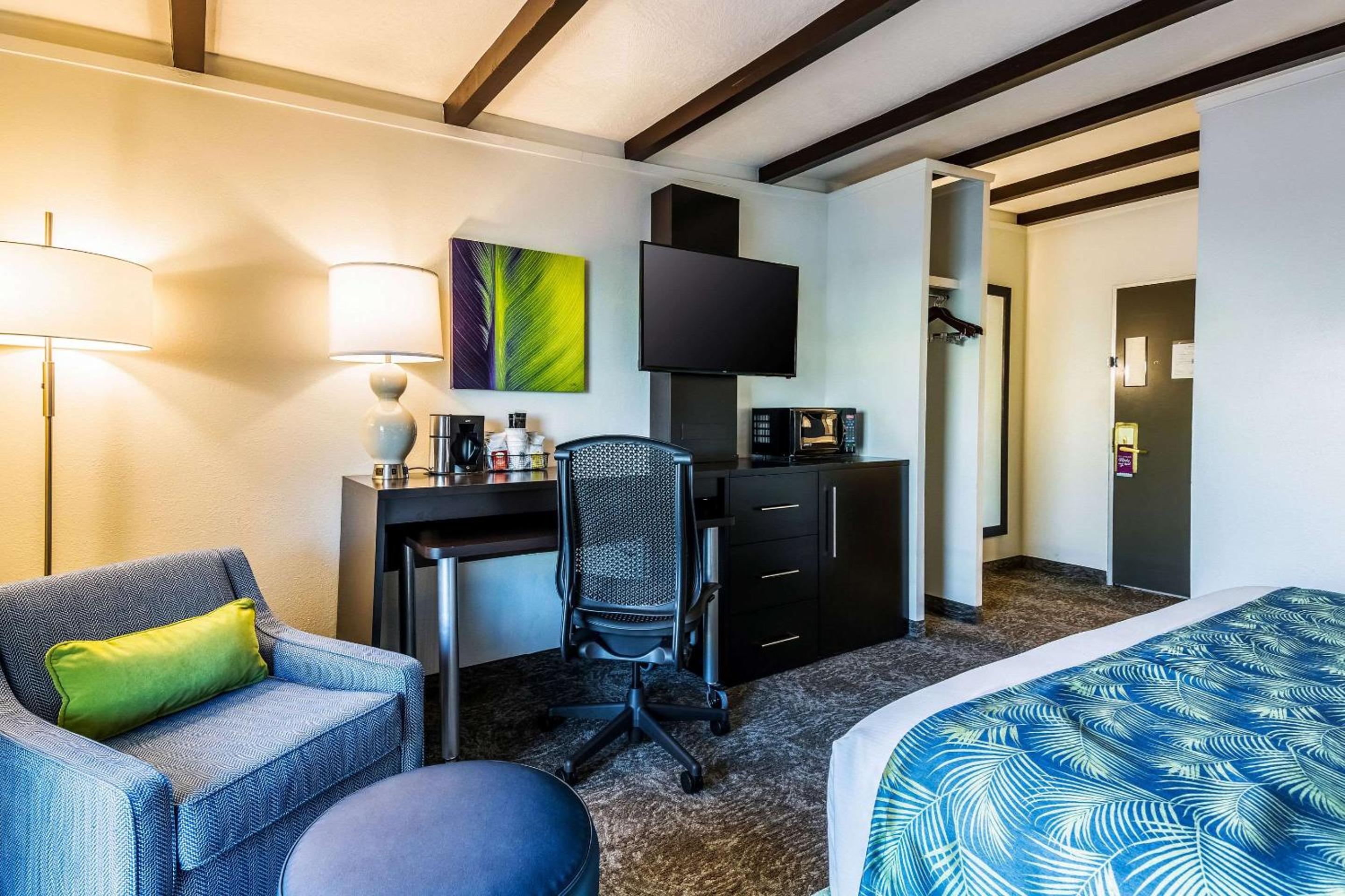 Oasis Hotel and Conv Center, an Ascend Collection Hotel