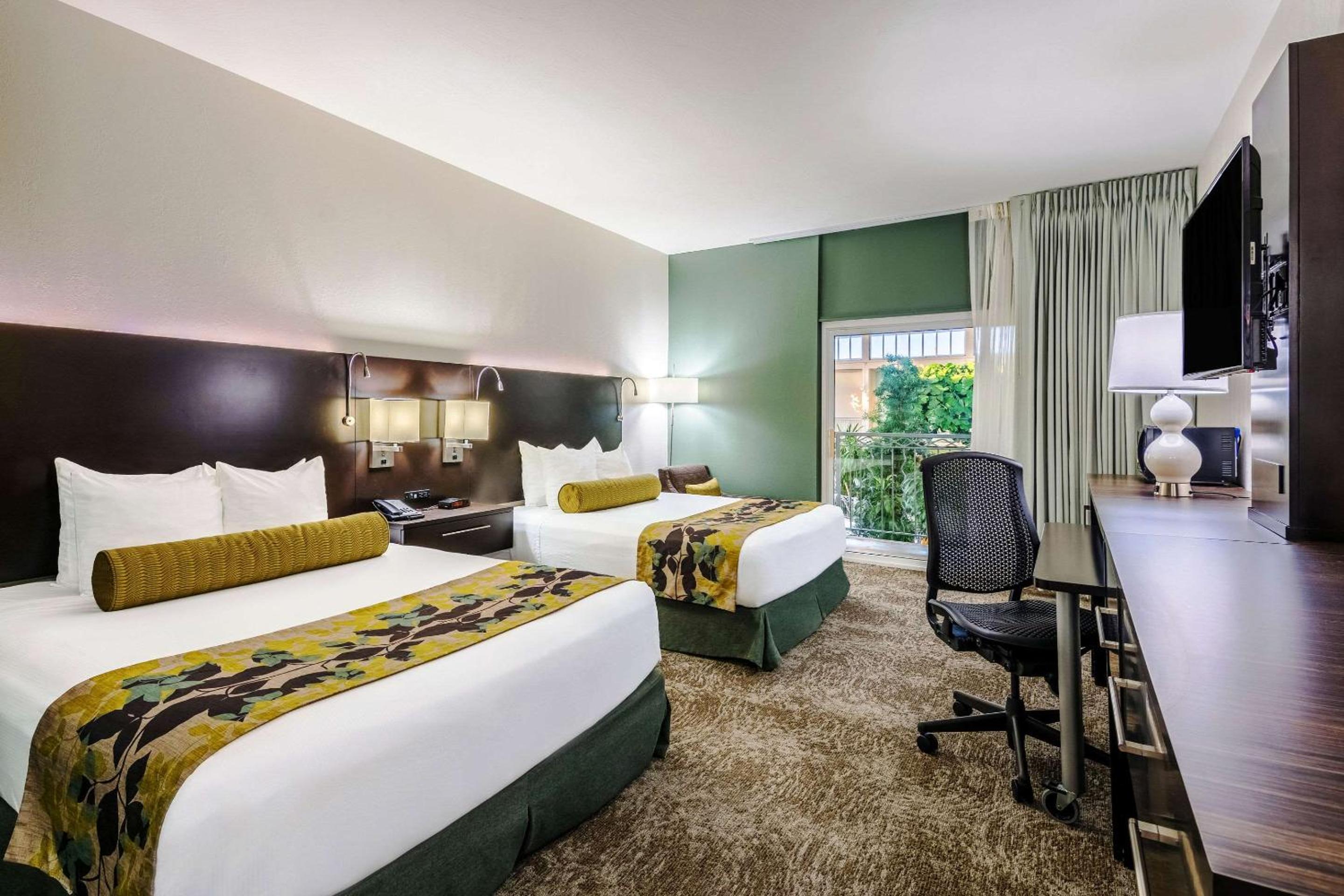 Oasis Hotel and Conv Center, an Ascend Collection Hotel