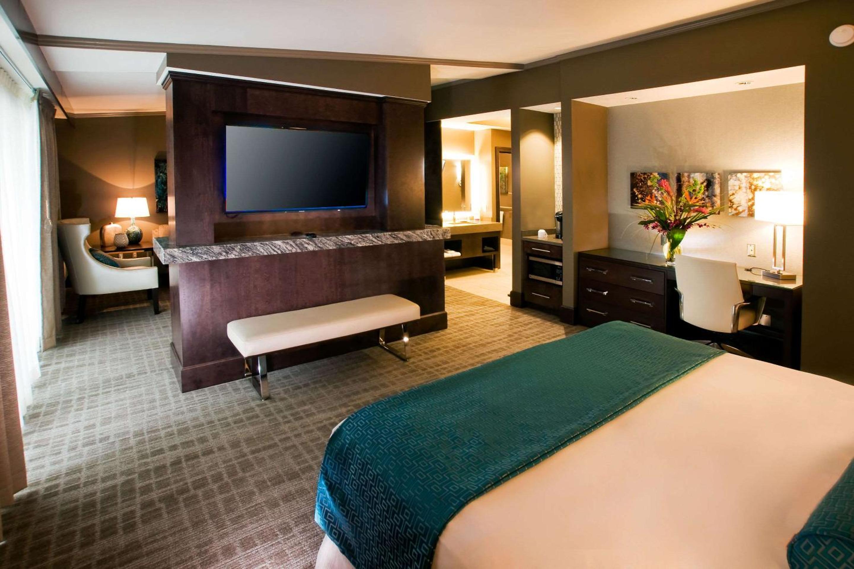 Oasis Hotel and Conv Center, an Ascend Collection Hotel