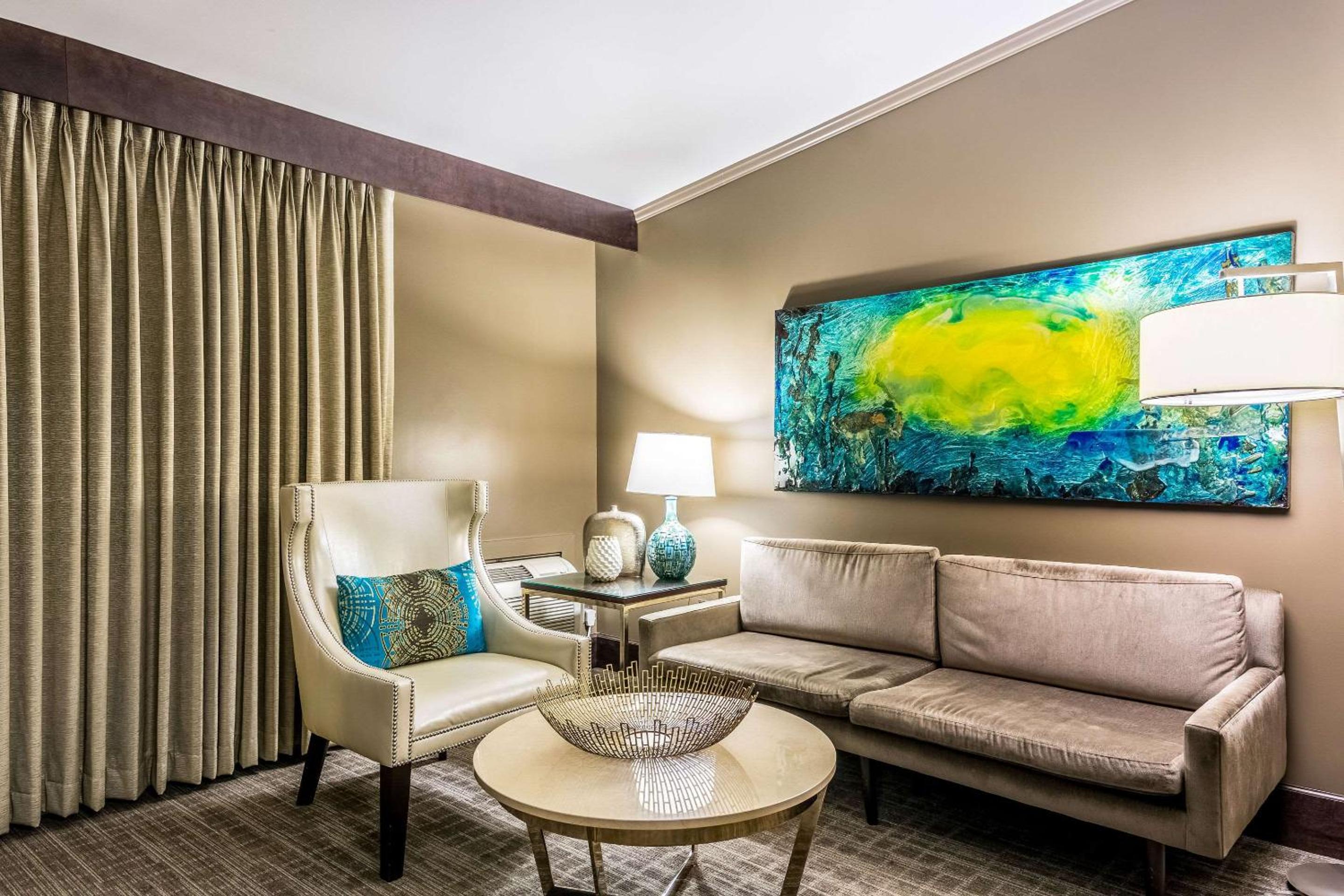 Oasis Hotel and Conv Center, an Ascend Collection Hotel