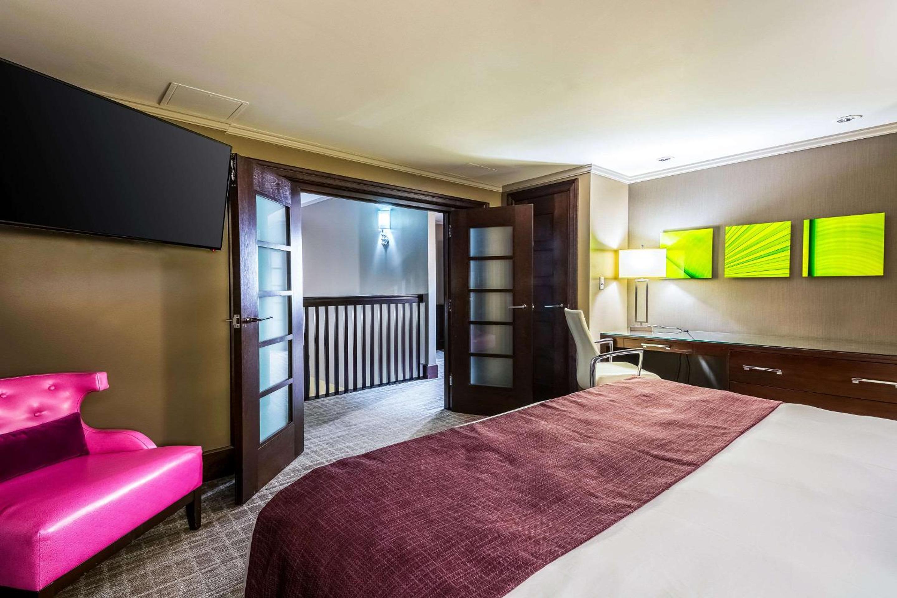 Oasis Hotel and Conv Center, an Ascend Collection Hotel
